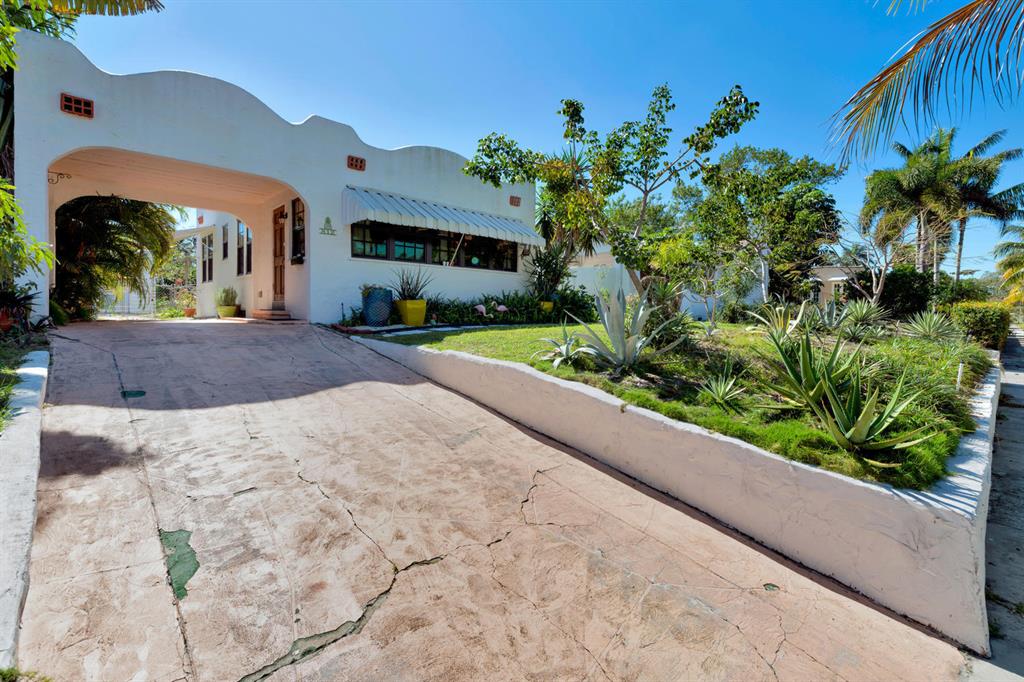 812 Biscayne Dr