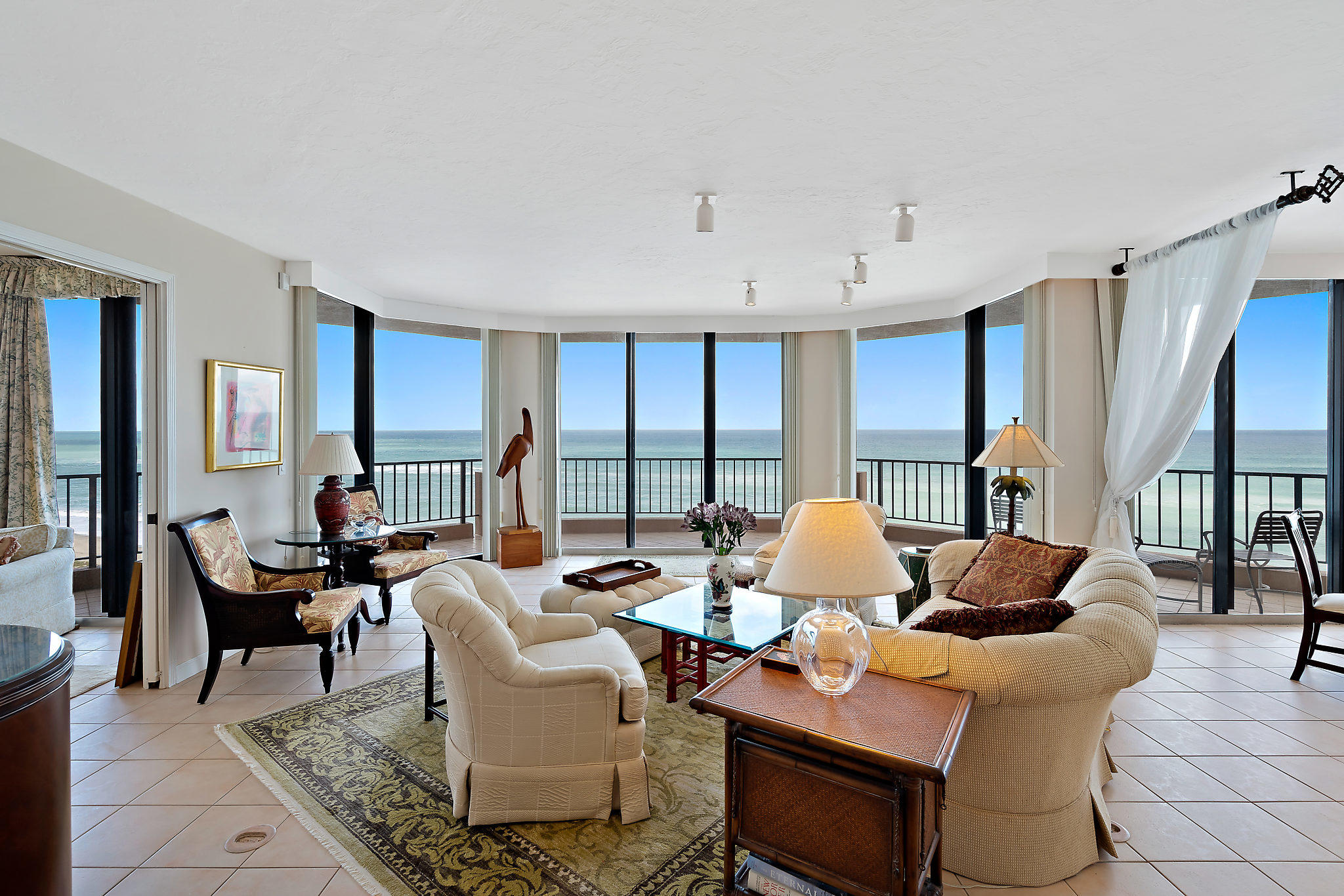 530 Ocean Dr #903