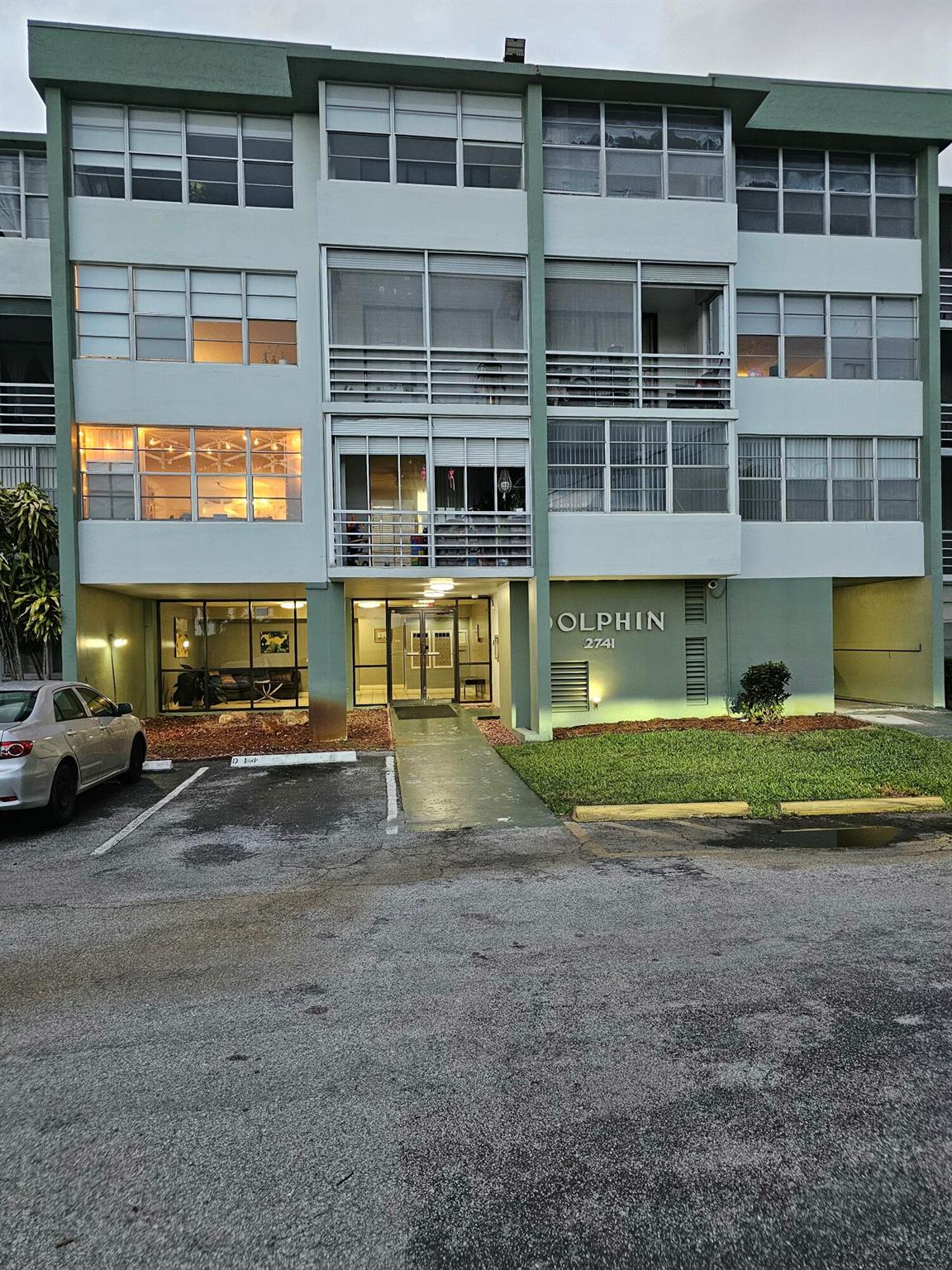 2741 Taft St #309,Hollywood, FL 33020