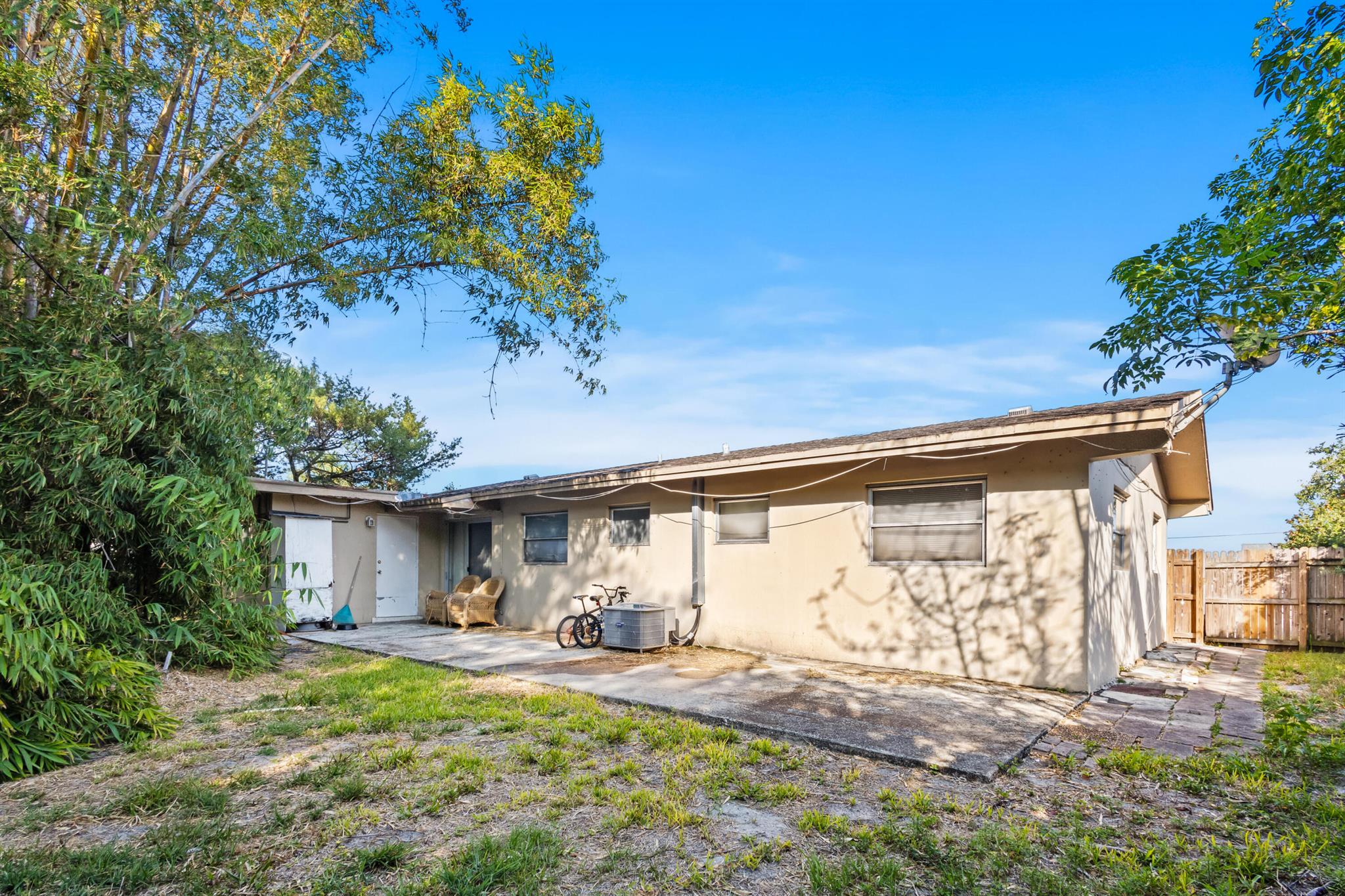 215 Huron Pl,West Palm Beach, FL 33409