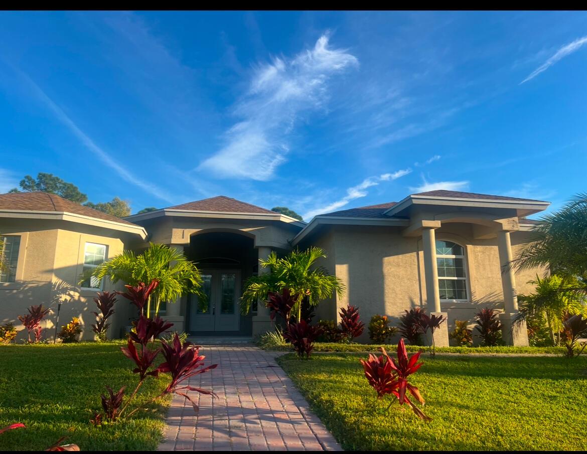 18429 47th Ct