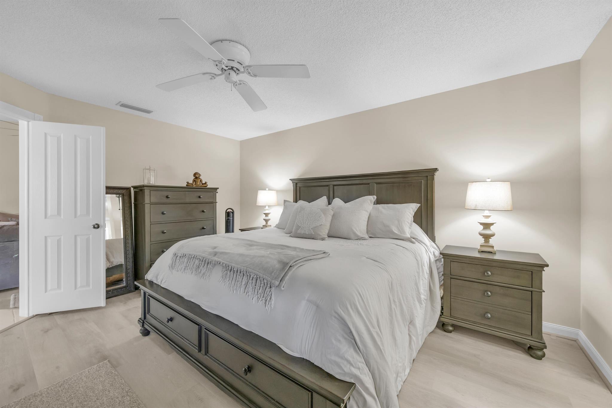 233 Brier Cir Jupiter, FL 33458