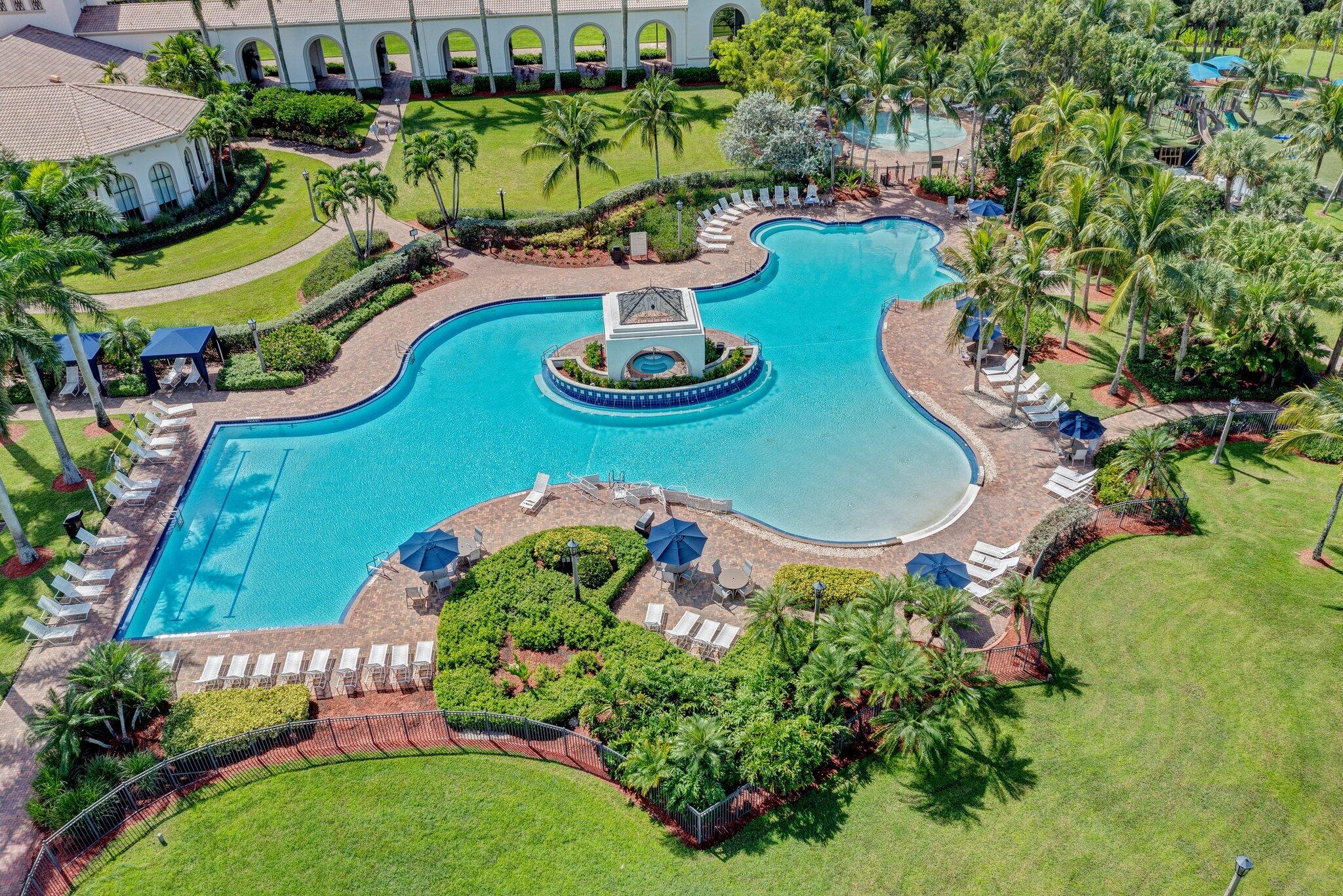 8933 Alexandra Cir Wellington, FL 33414