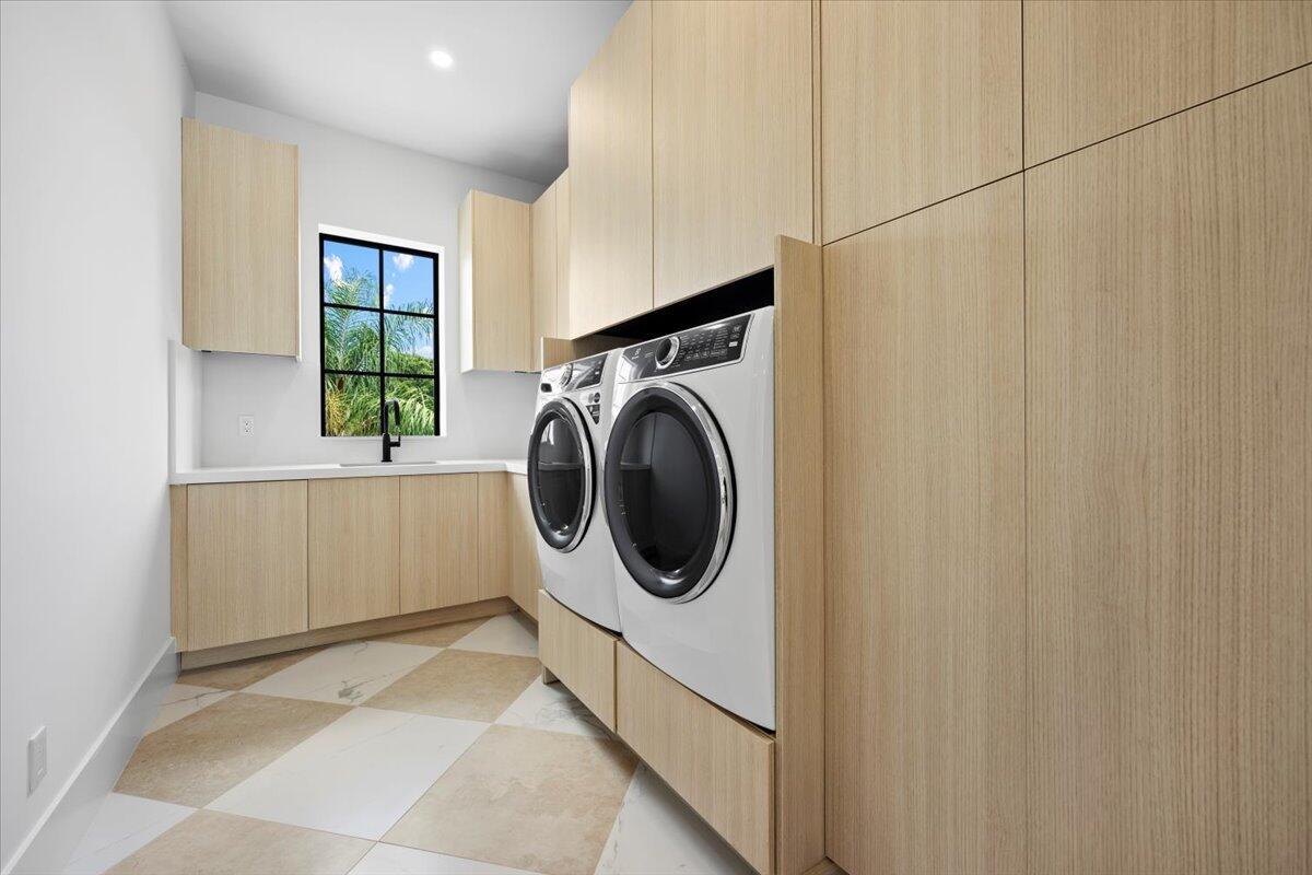 6707 Pamela Ln West Palm Beach, FL 33405 6707 Pamela Ln West Palm Beach, FL 33405