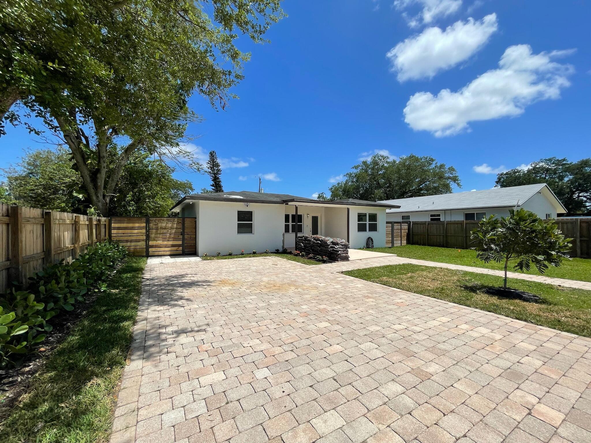 1564 SW 28th Ter #1564