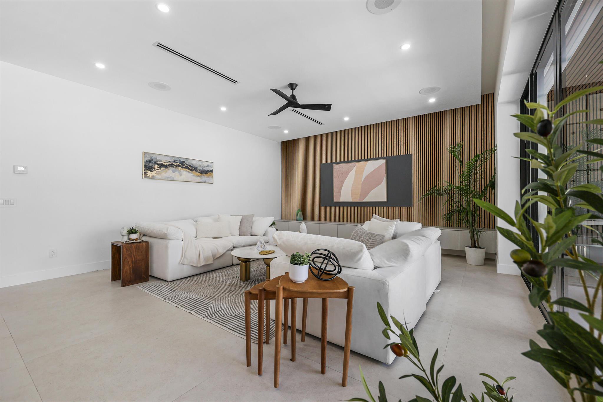 1013 SE 9th St Fort Lauderdale, FL 33316