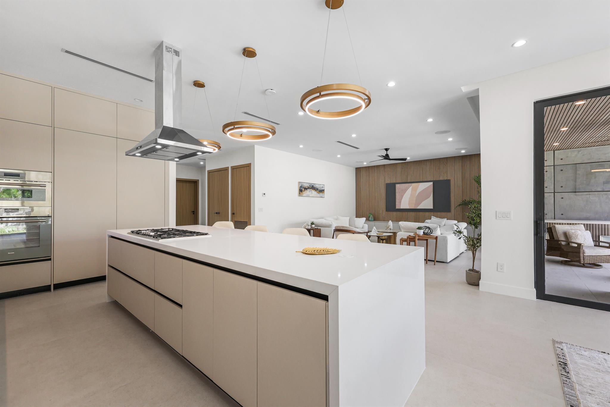 1013 SE 9th St Fort Lauderdale, FL 33316