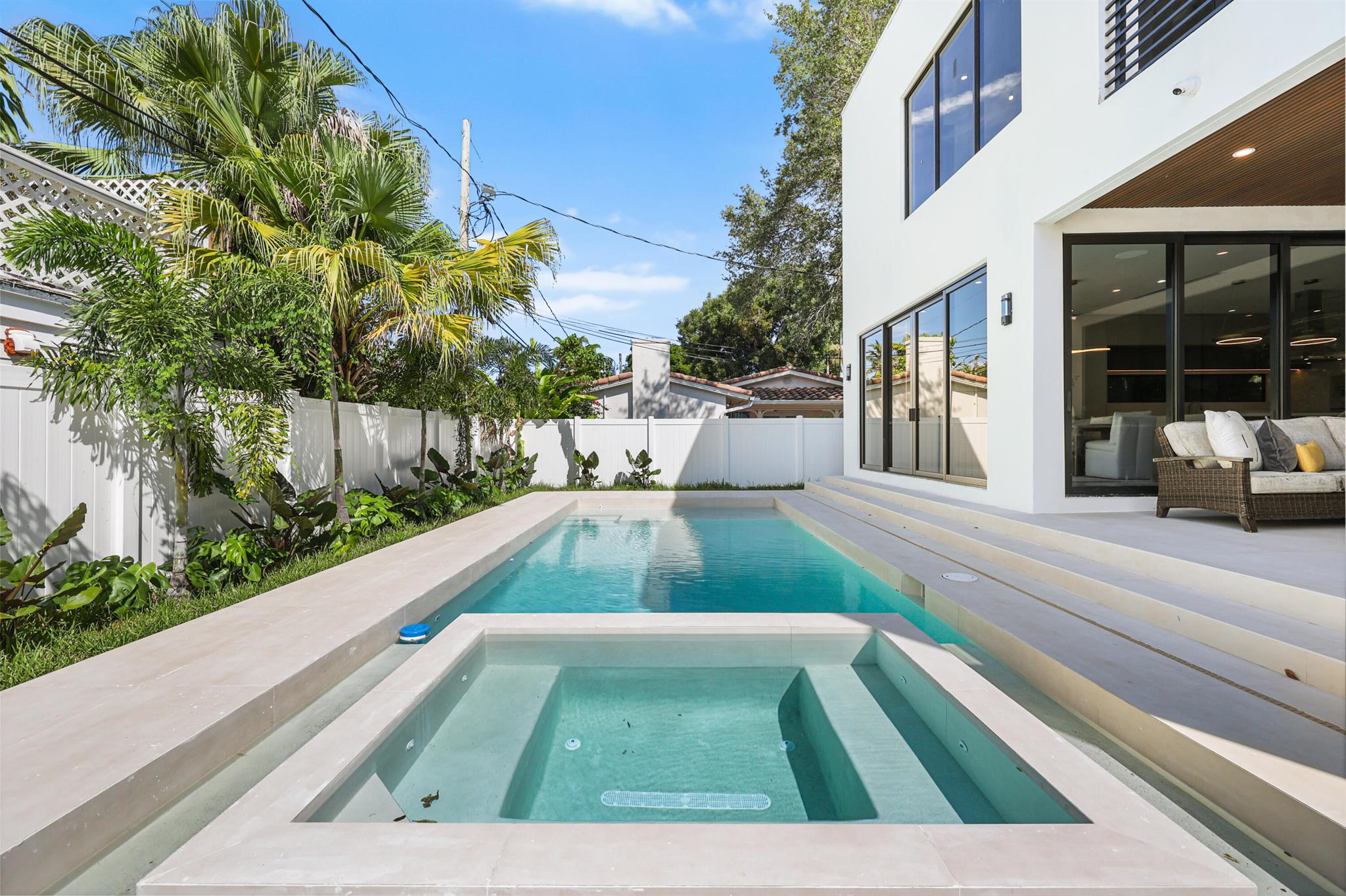 1013 SE 9th St Fort Lauderdale, FL 33316