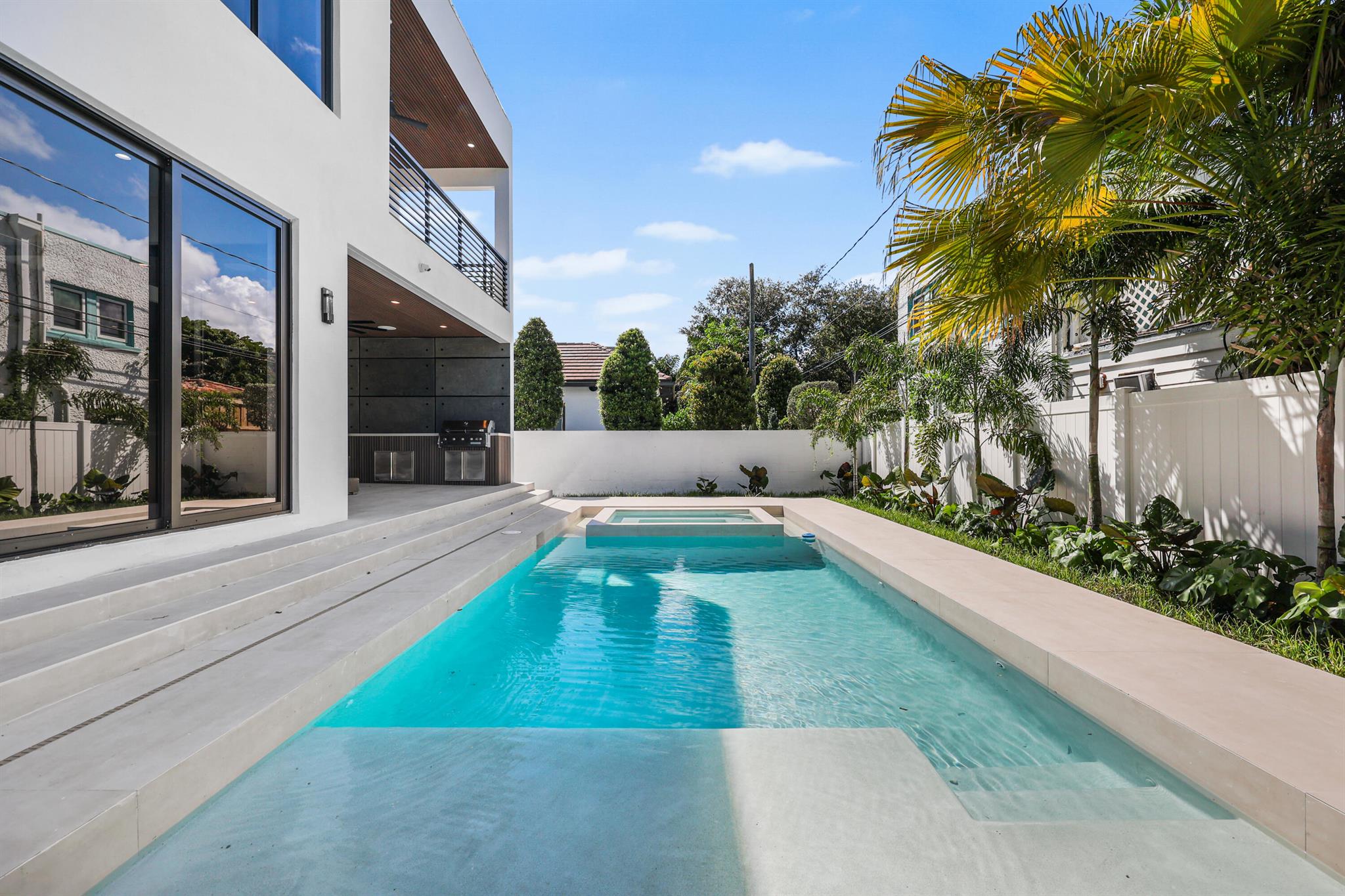 1013 SE 9th St Fort Lauderdale, FL 33316