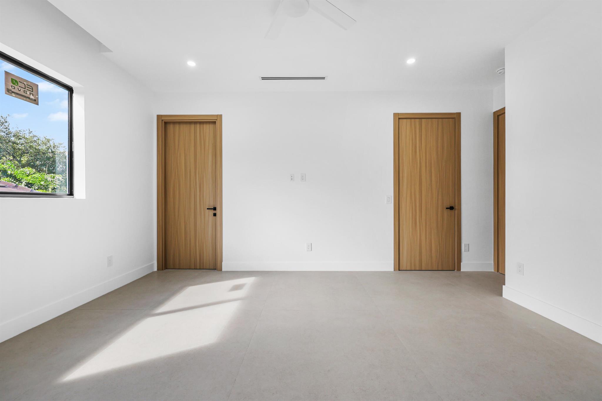 1013 SE 9th St Fort Lauderdale, FL 33316