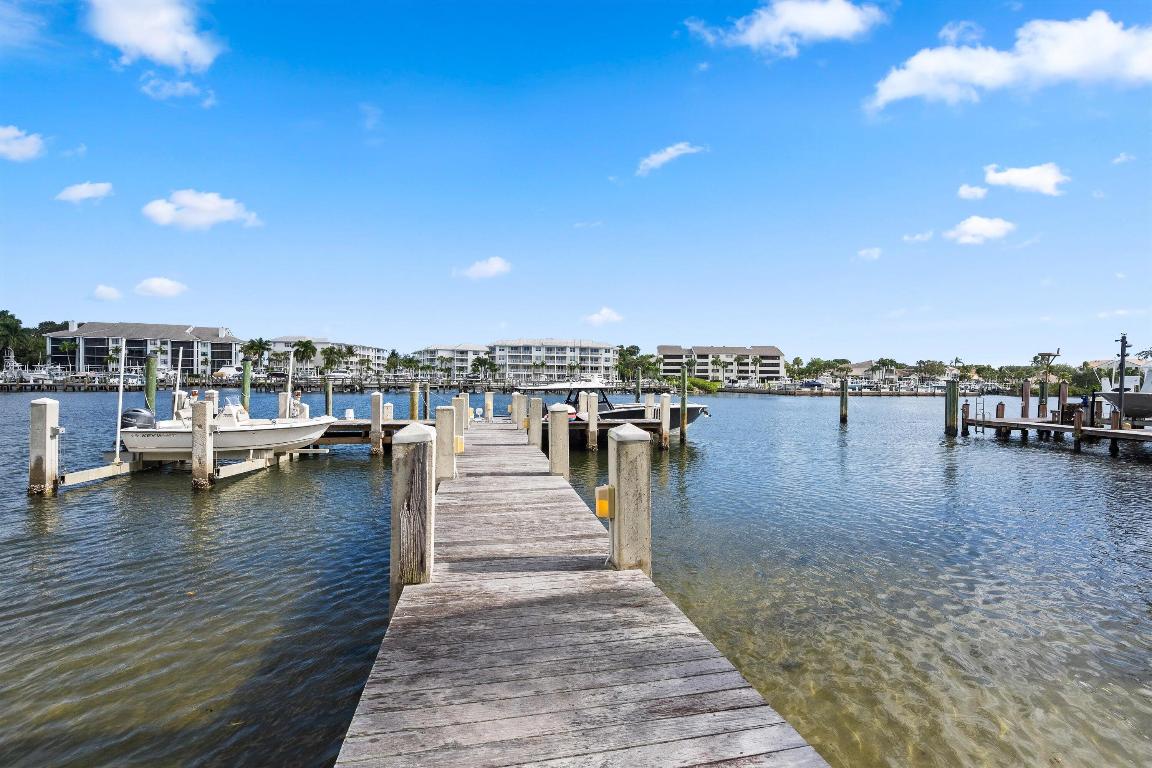 2270 Wilsee Palm Beach Gardens, FL 33410