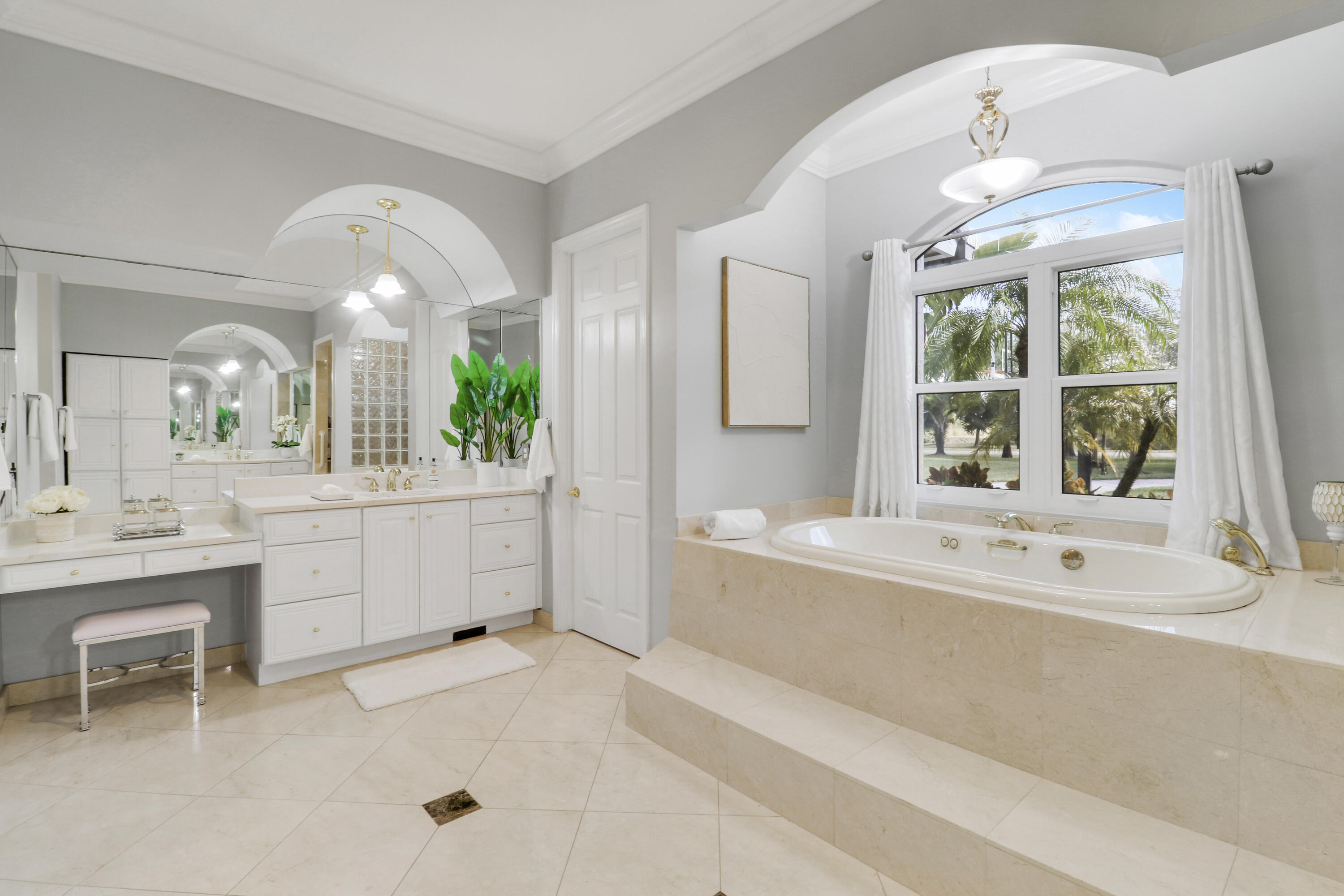 18512 SE Old Trl Jupiter, FL 33478