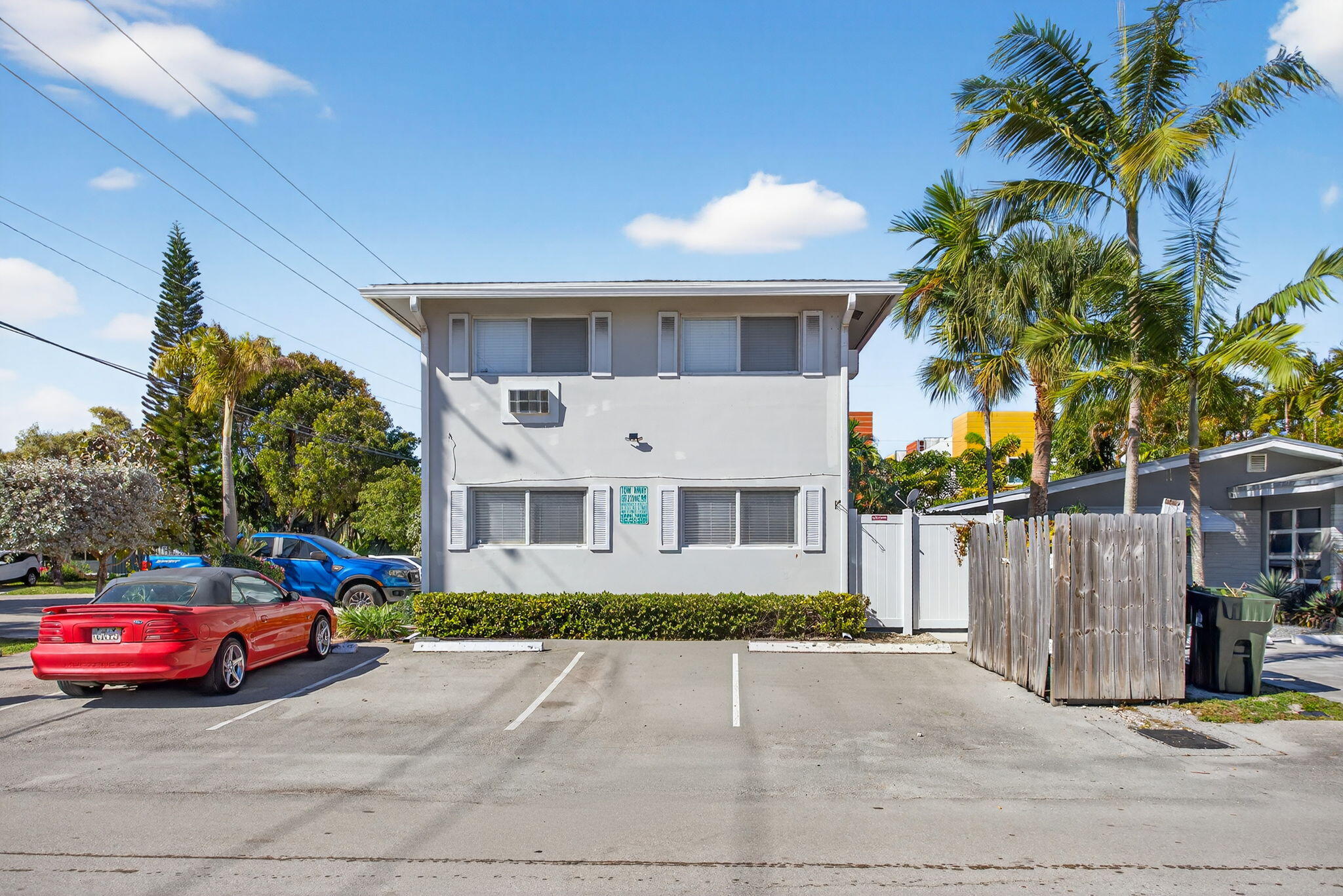 825 NE 6th #1-7 Fort Lauderdale, FL 33304