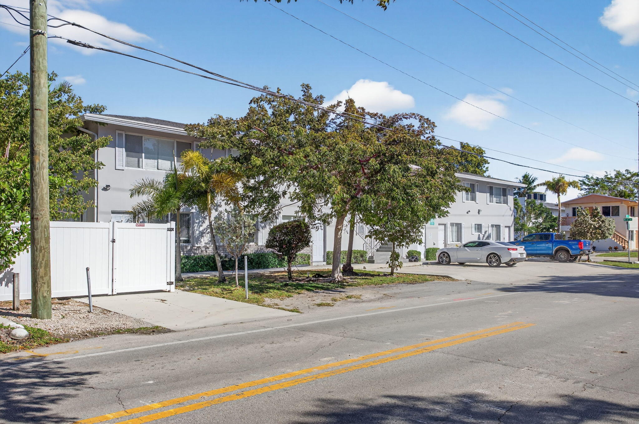 825 NE 6th #1-7 Fort Lauderdale, FL 33304