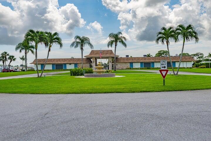 39016 Gayle Bay Boynton Beach, FL 33436