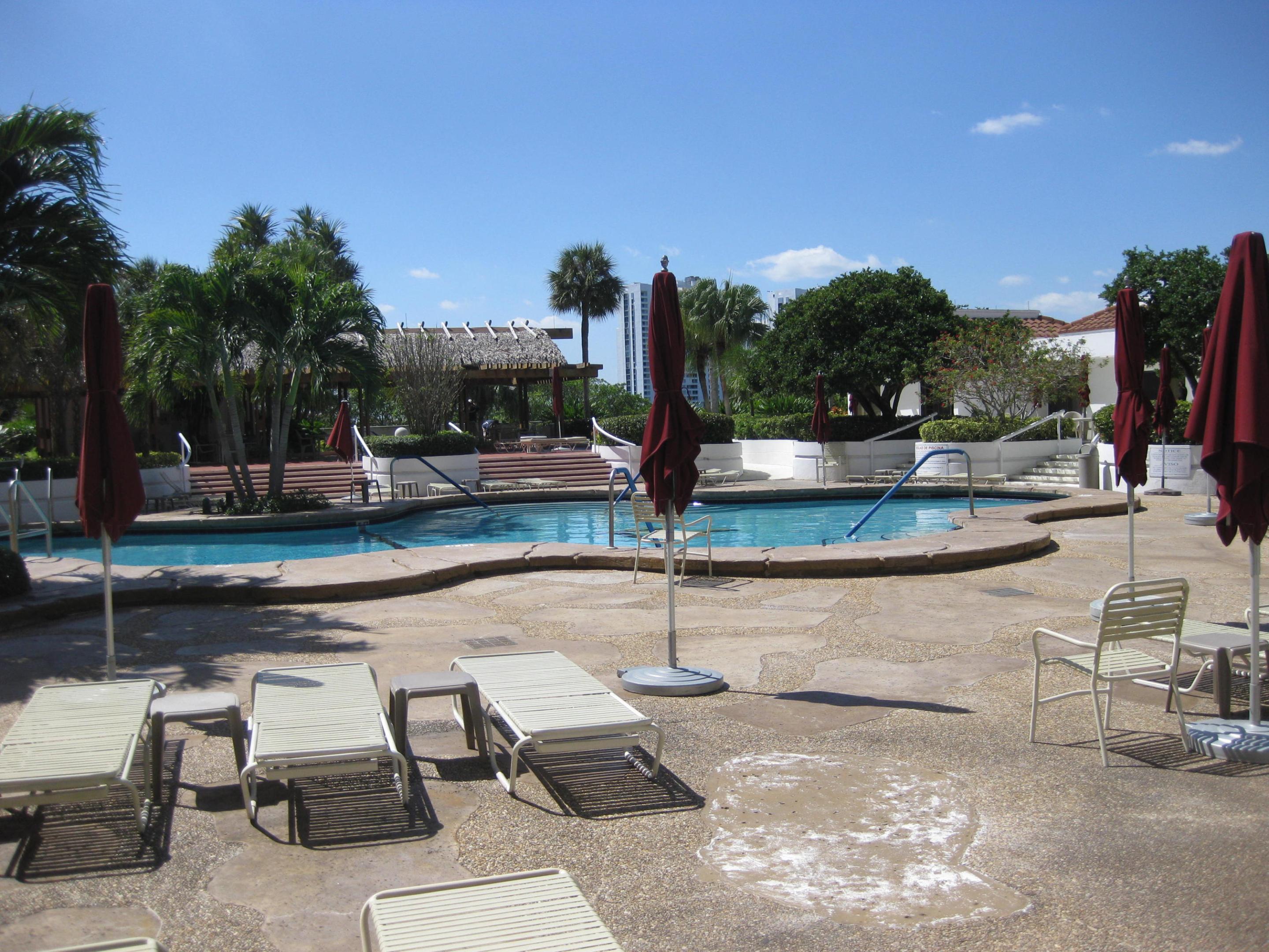 image Hamptons West11