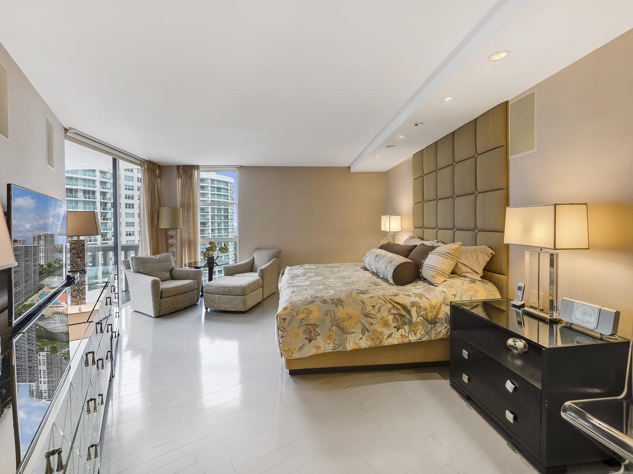 image Hamptons West17