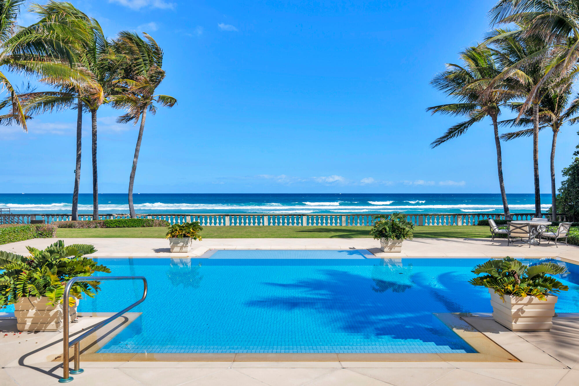 5 Via Los Incas Palm Beach, FL 33480