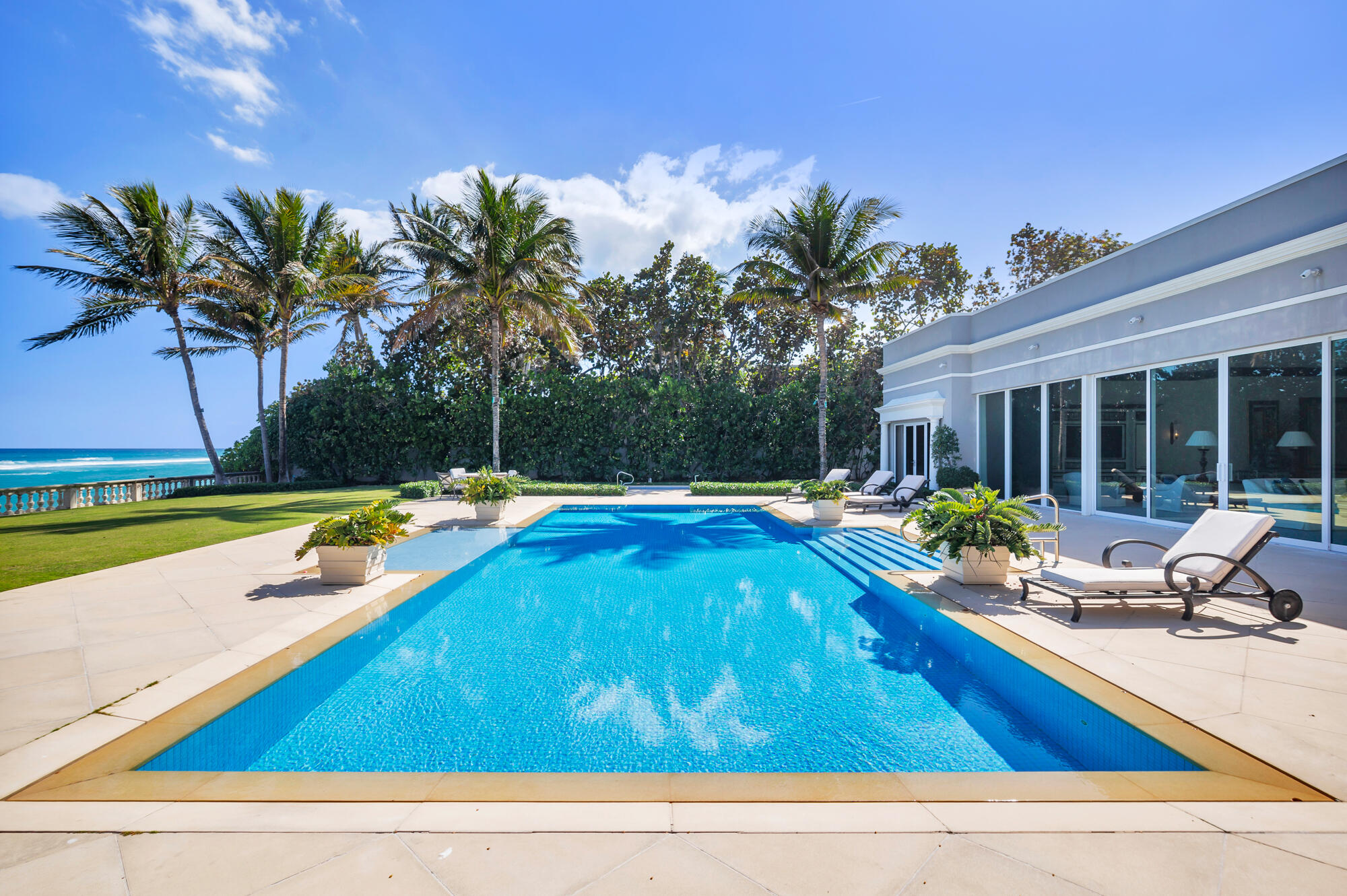 5 Via Los Incas Palm Beach, FL 33480