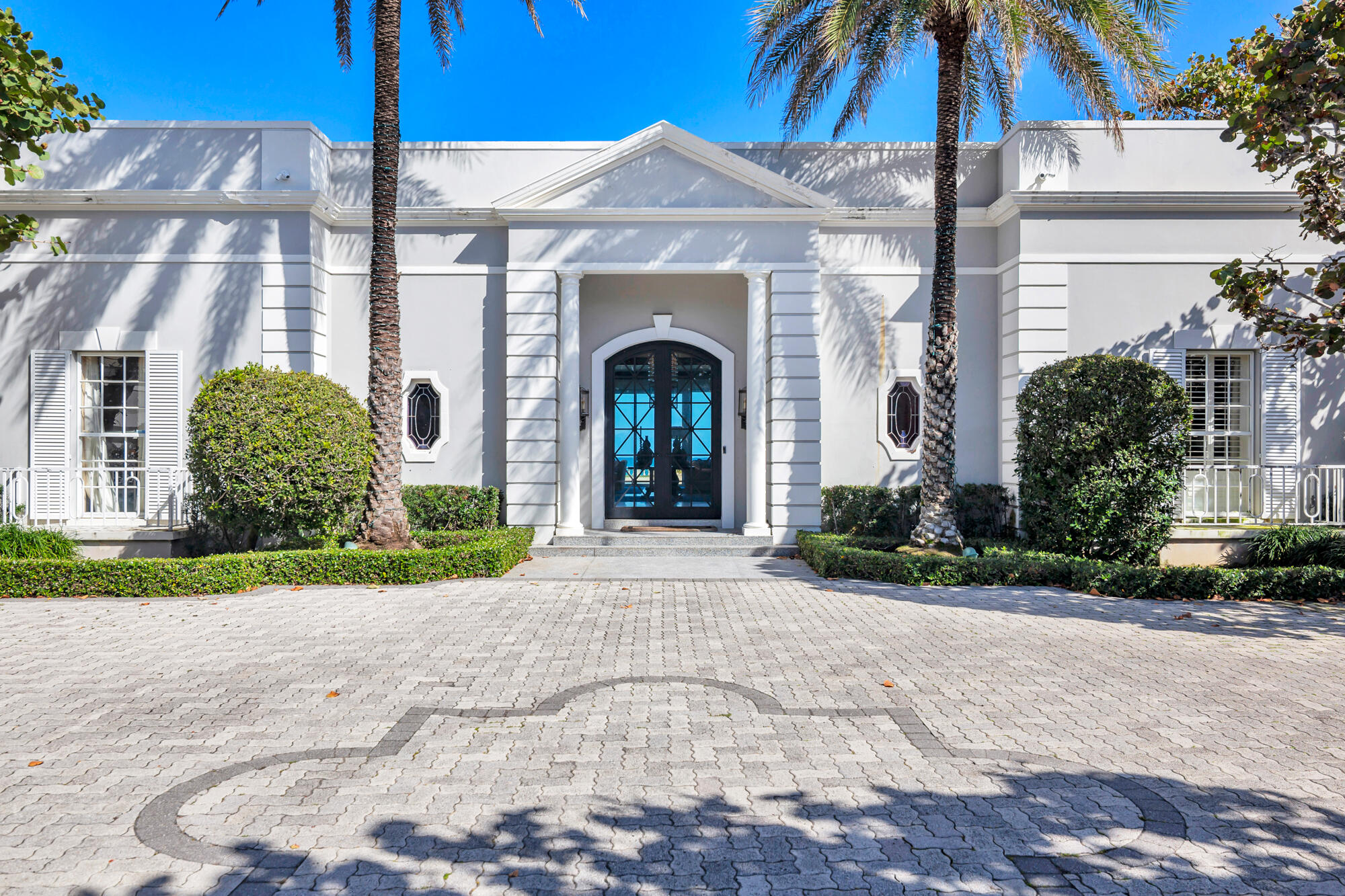 5 Via Los Incas Palm Beach, FL 33480