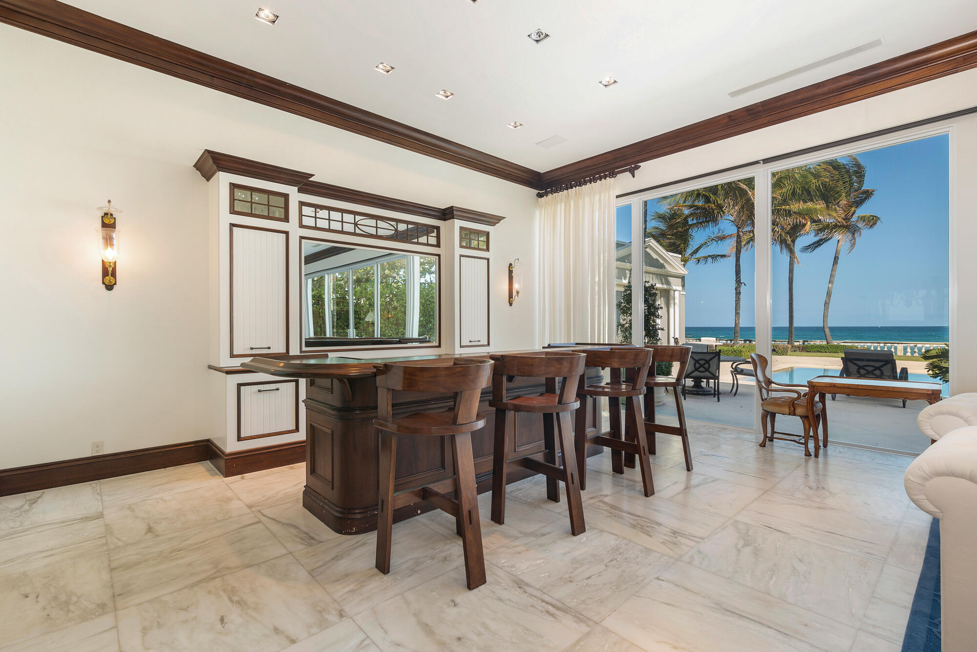 5 Via Los Incas Palm Beach, FL 33480