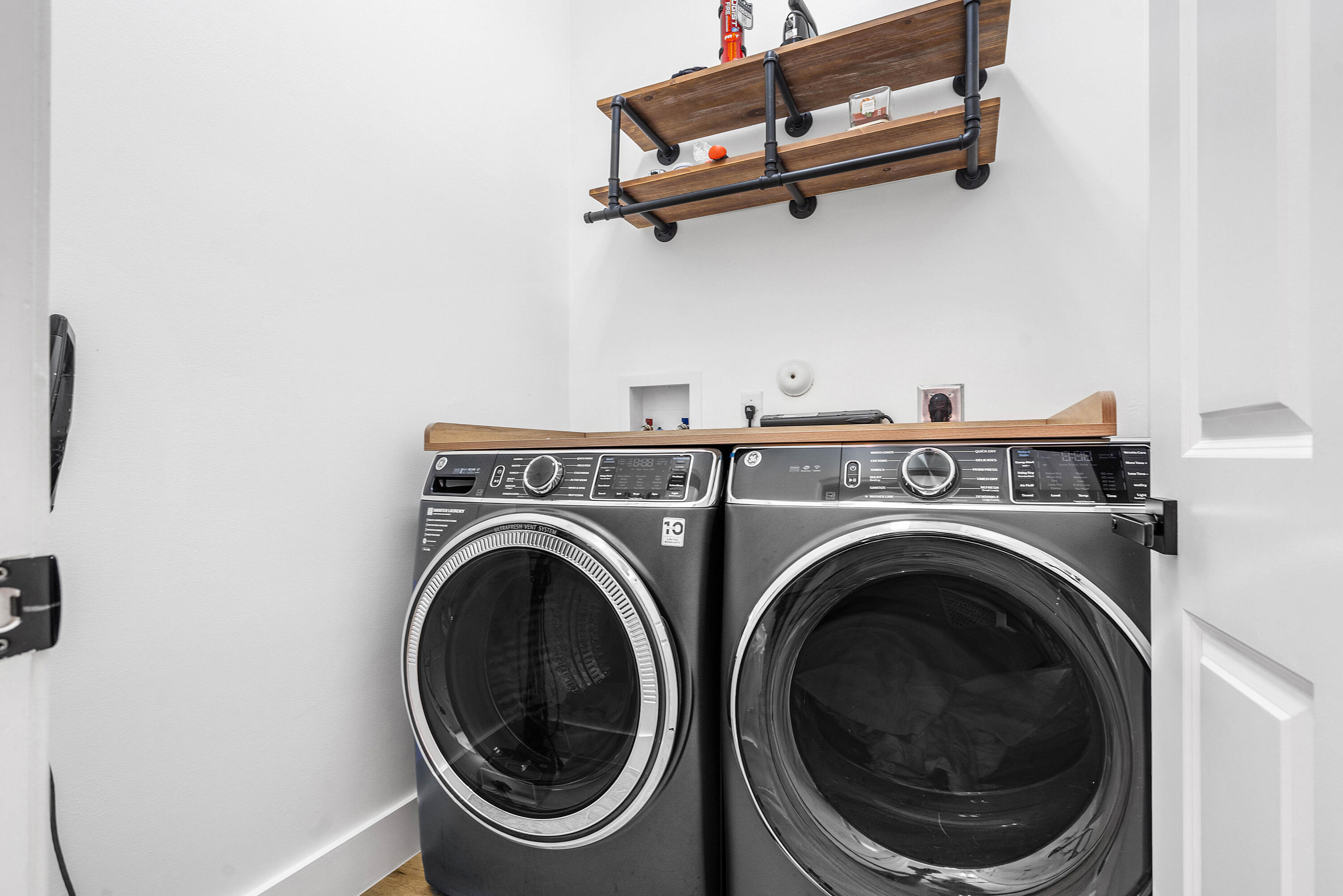 2800 Twin Oaks Wellington, FL 33414