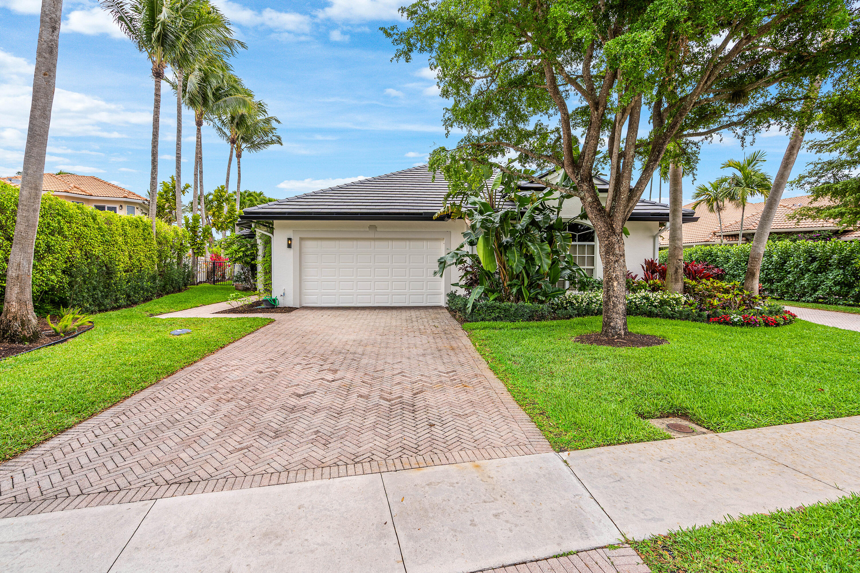 2800 Twin Oaks Wellington, FL 33414