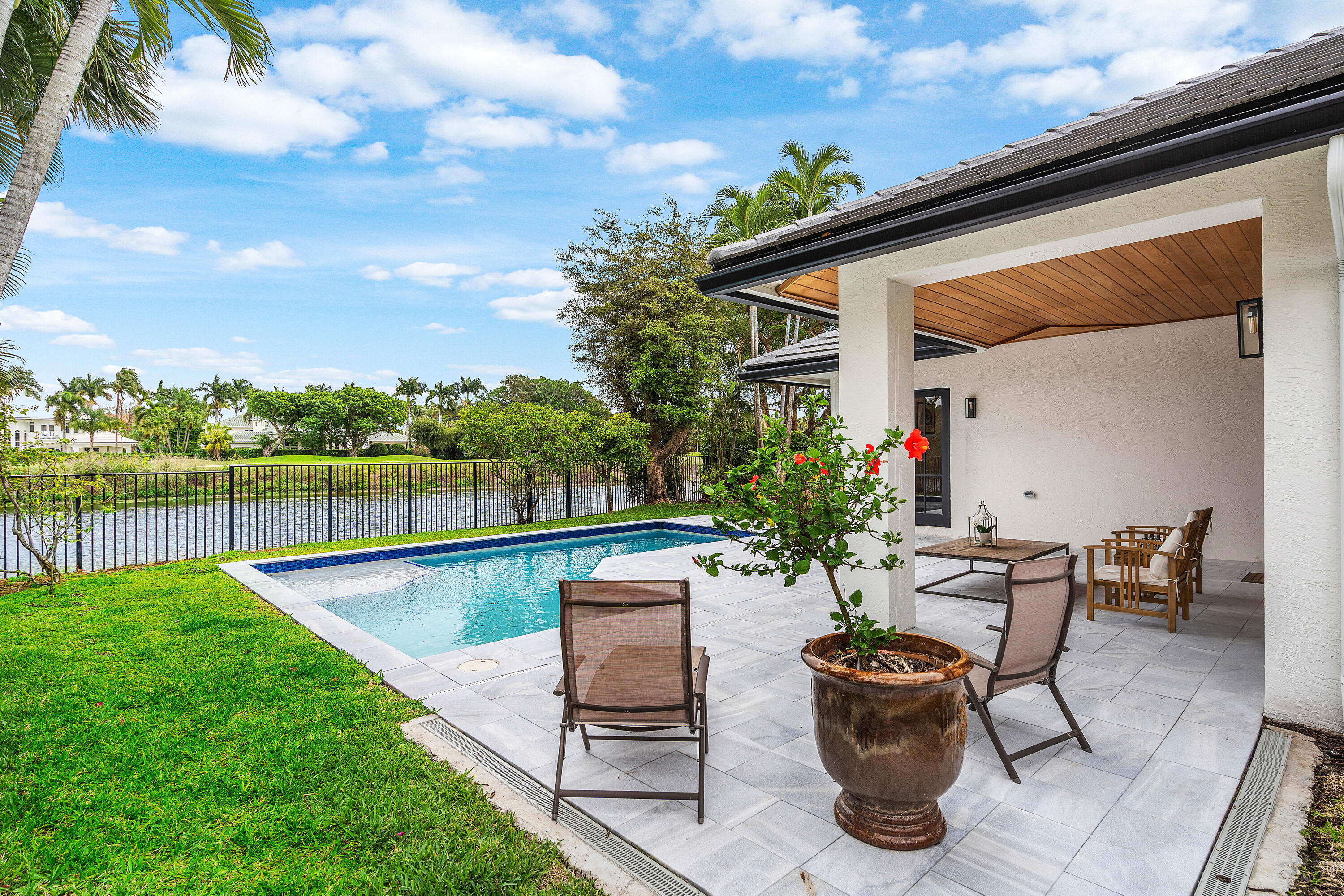 2800 Twin Oaks Wellington, FL 33414