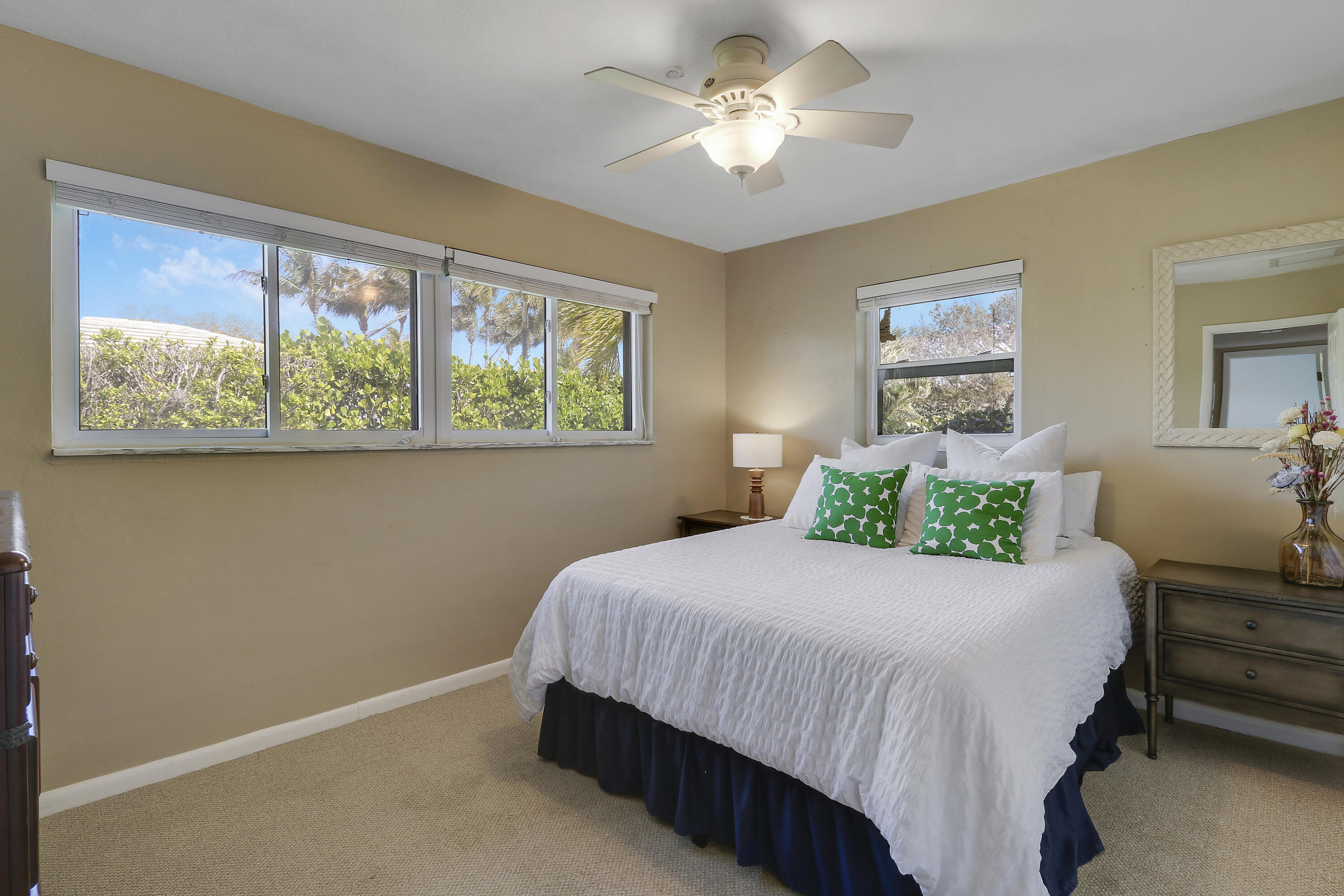 856 Country Clb North Palm Beach, FL 33408