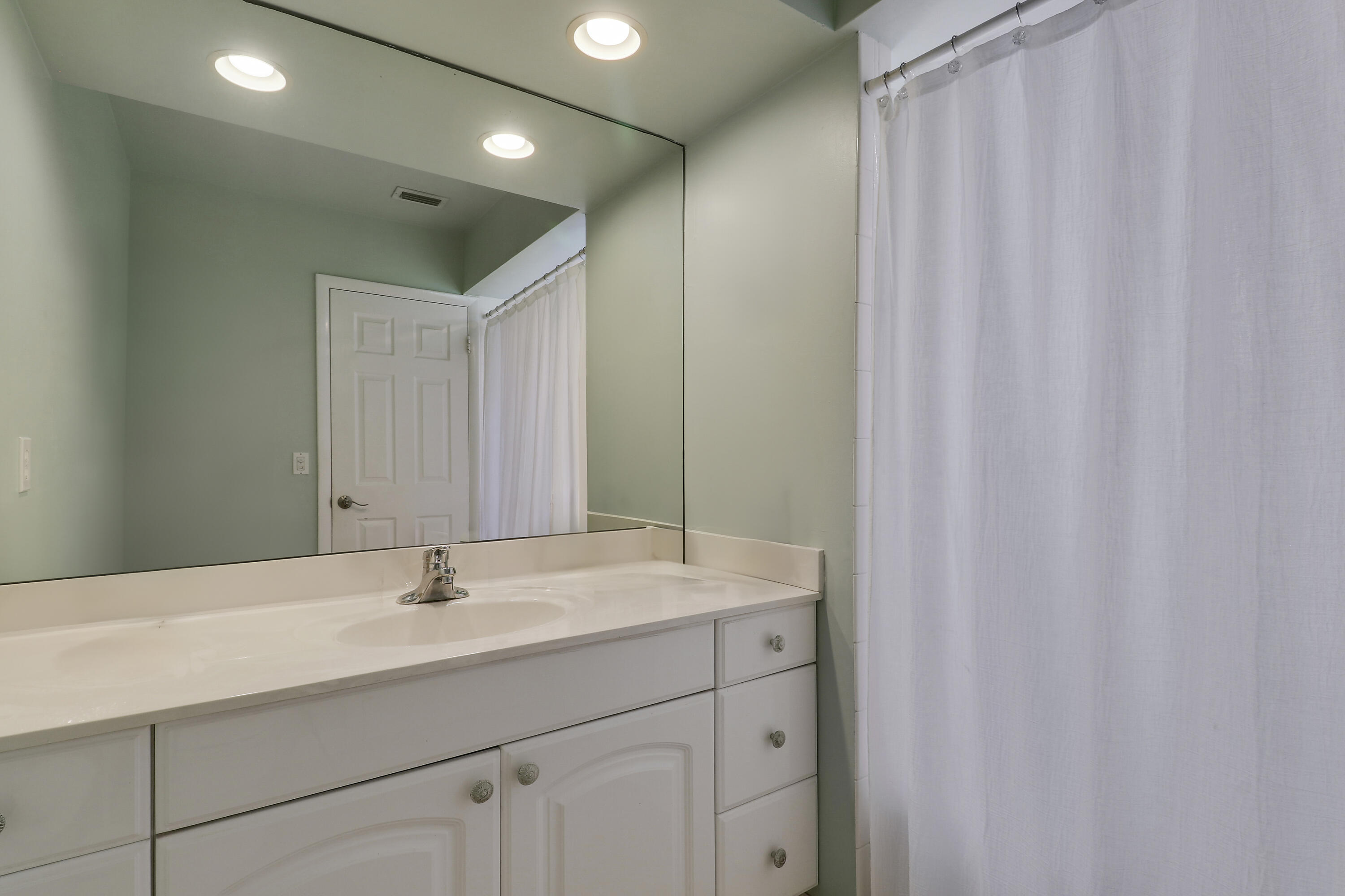 856 Country Clb North Palm Beach, FL 33408