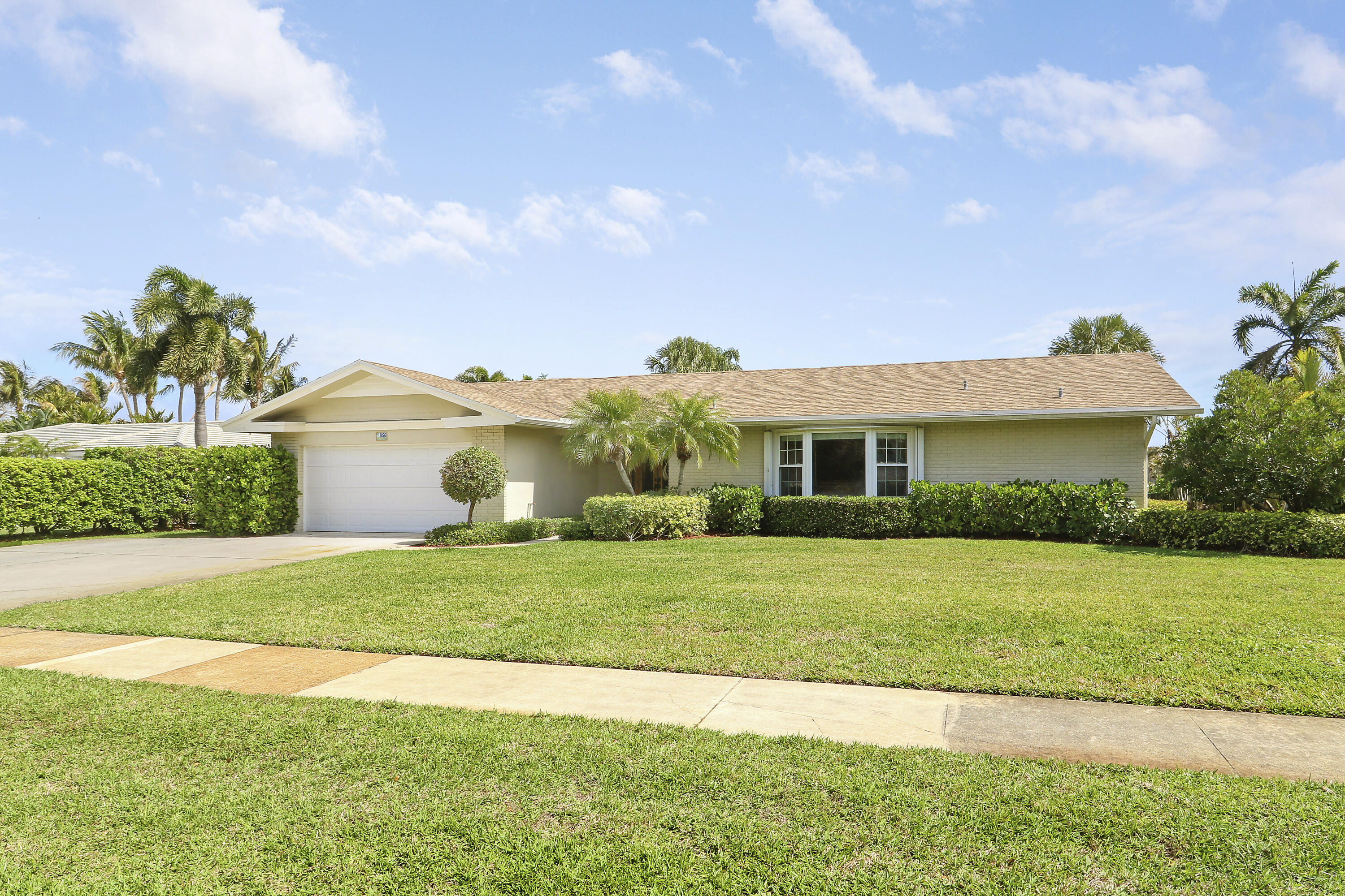 856 Country Clb North Palm Beach, FL 33408