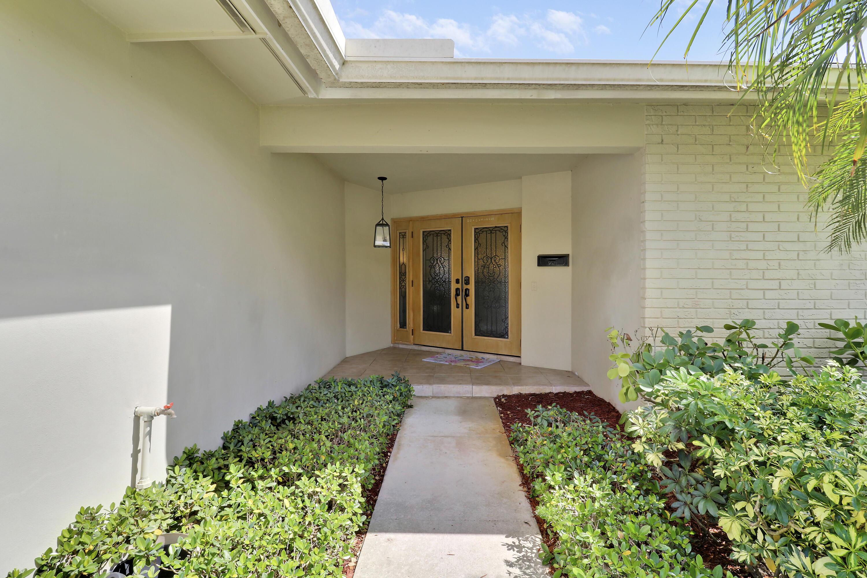 856 Country Clb North Palm Beach, FL 33408