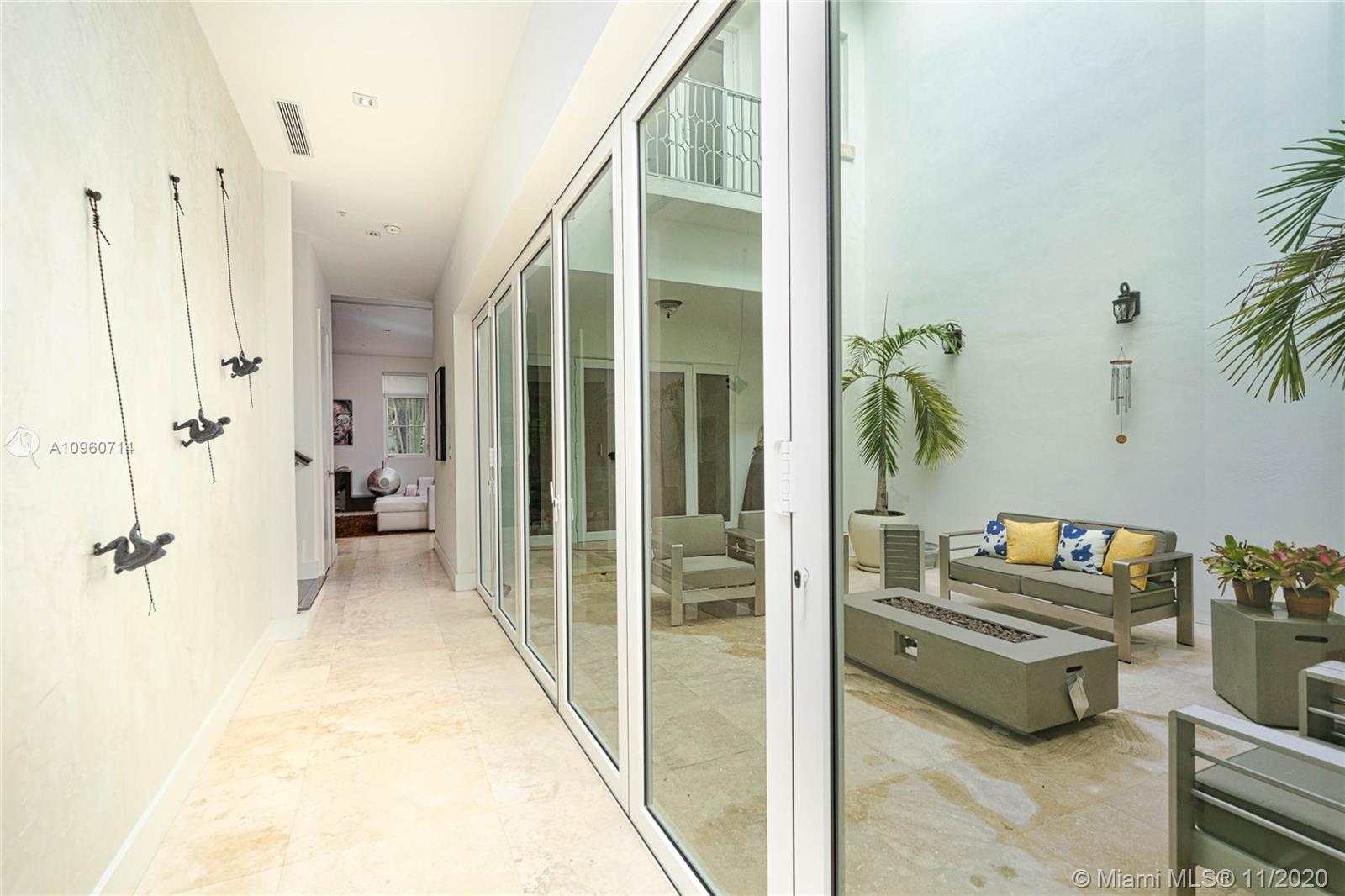 527 Anastasia Ave Coral Gables, FL 33134