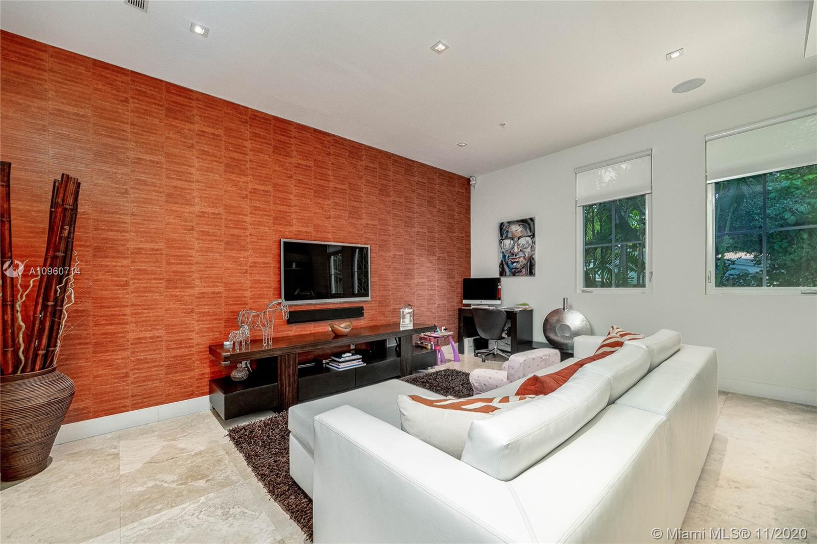 527 Anastasia Ave Coral Gables, FL 33134