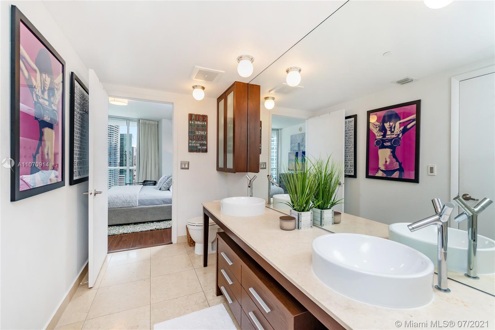 image ICON BRICKELL21