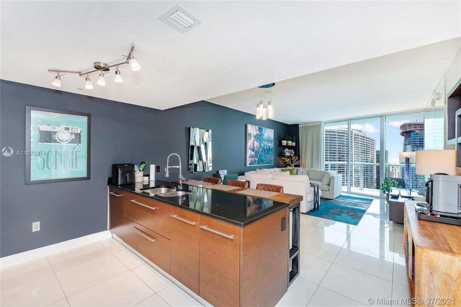 image ICON BRICKELL23