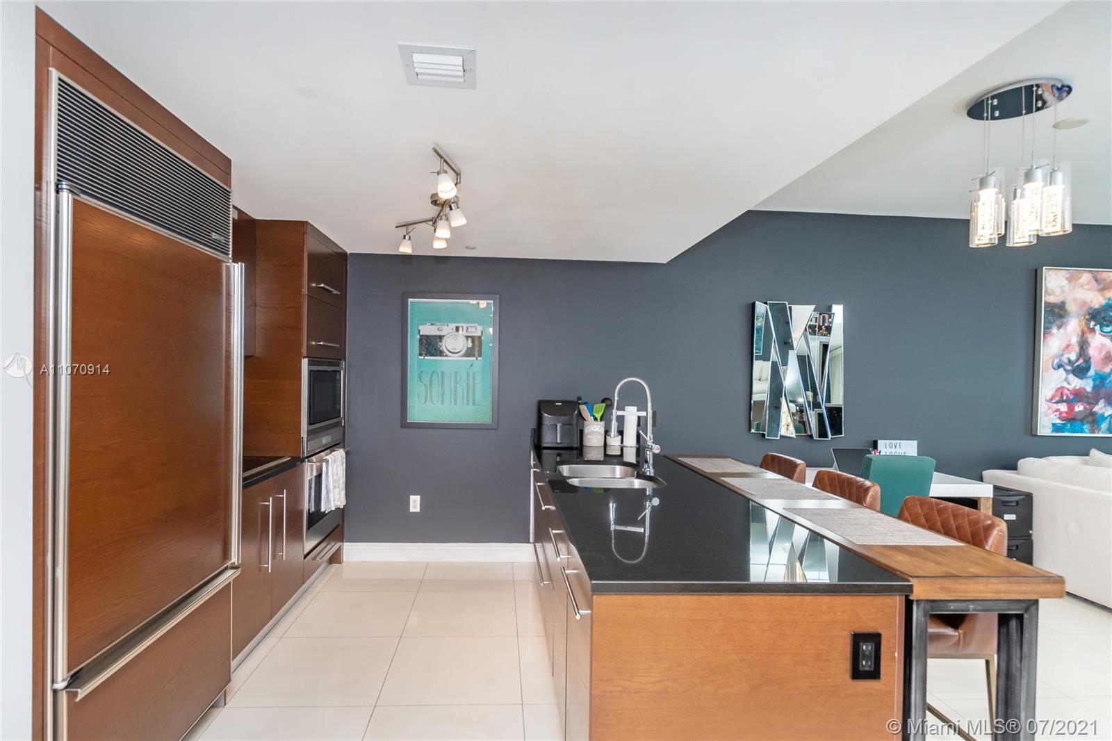 image ICON BRICKELL24