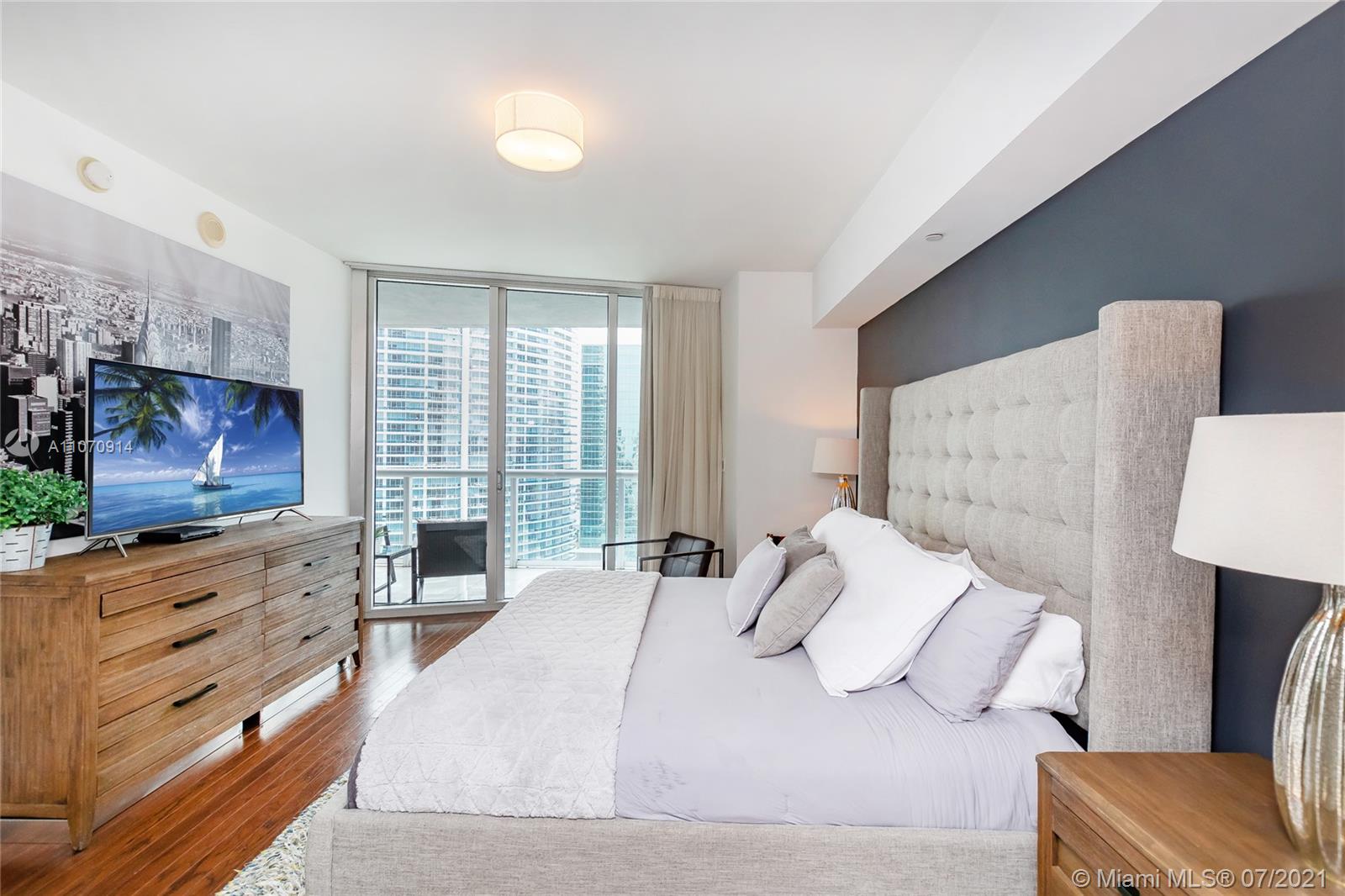 image ICON BRICKELL2