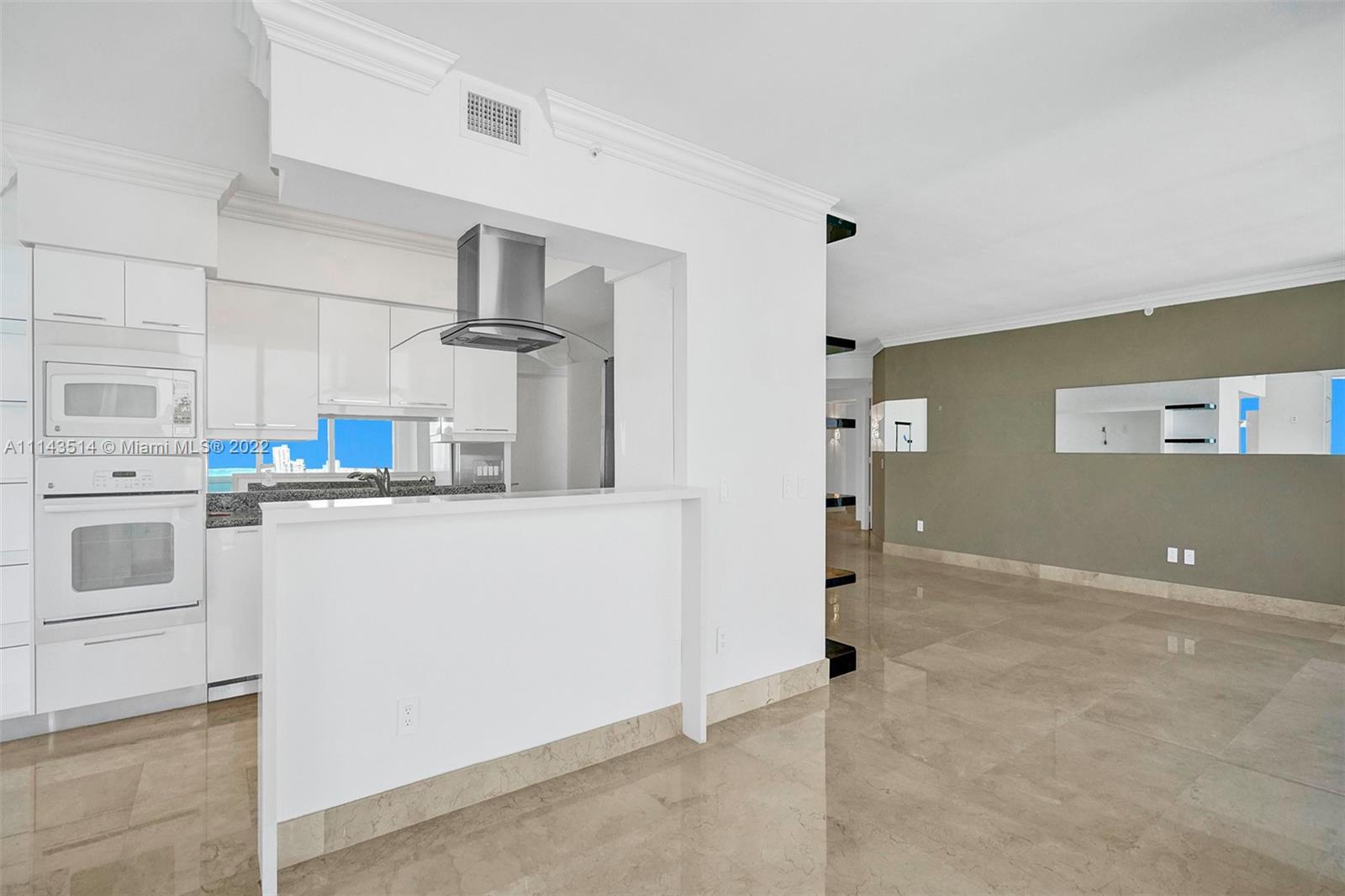 image Blue Diamond32