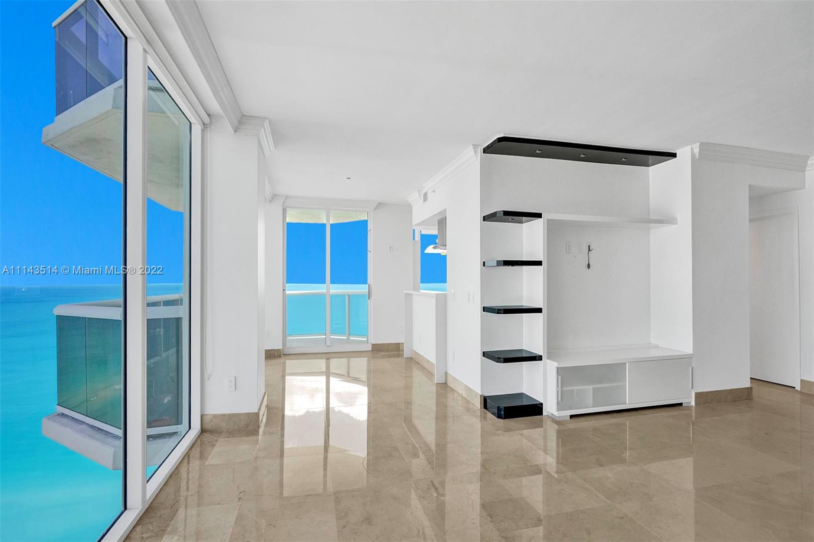 image Blue Diamond35