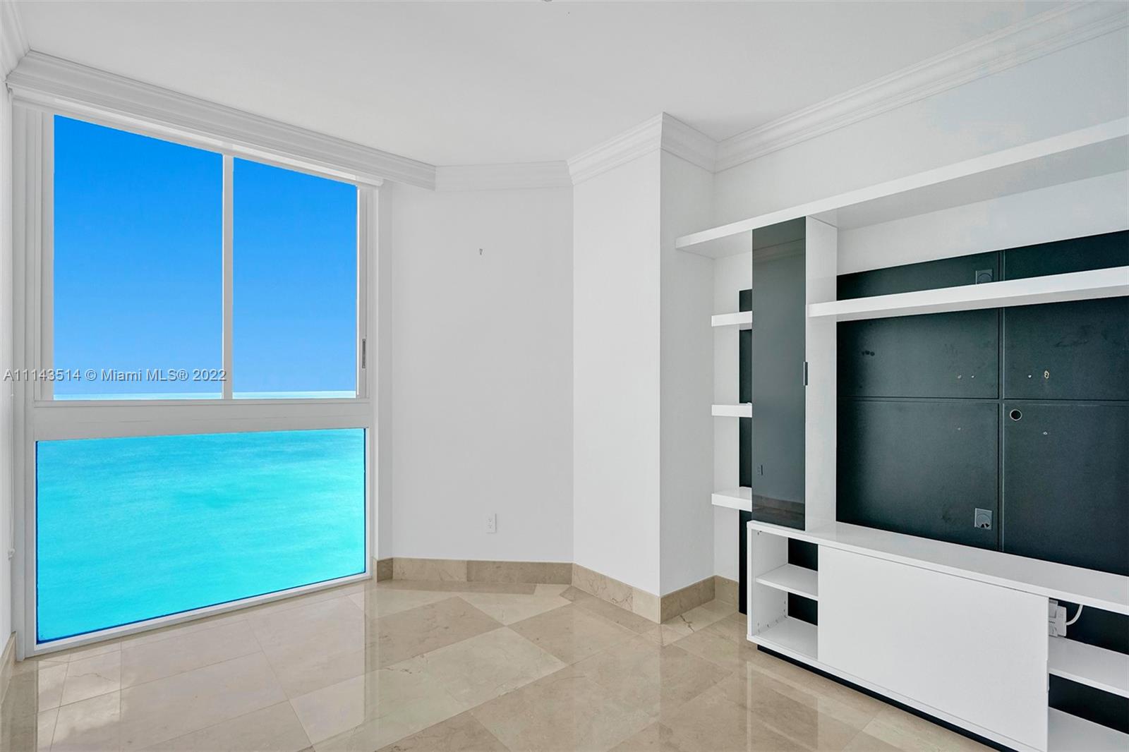 image Blue Diamond58
