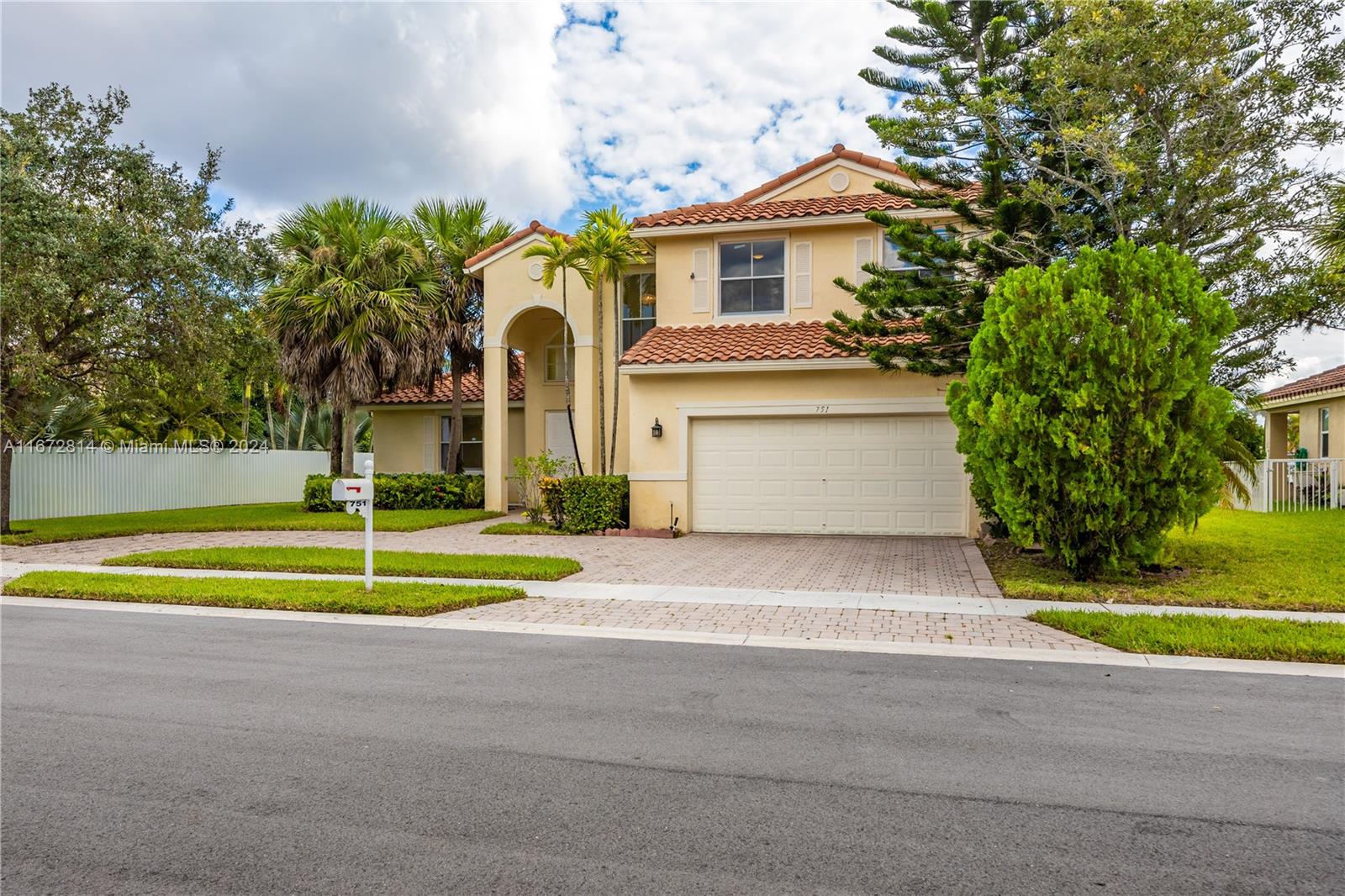 751 SW 191st Ave