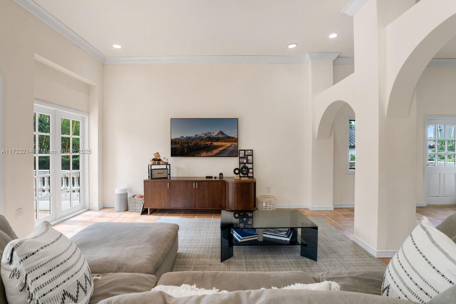 322 Costa Brava Ct Coral Gables, FL 33143 322 Costa Brava Ct Coral Gables, FL 33143