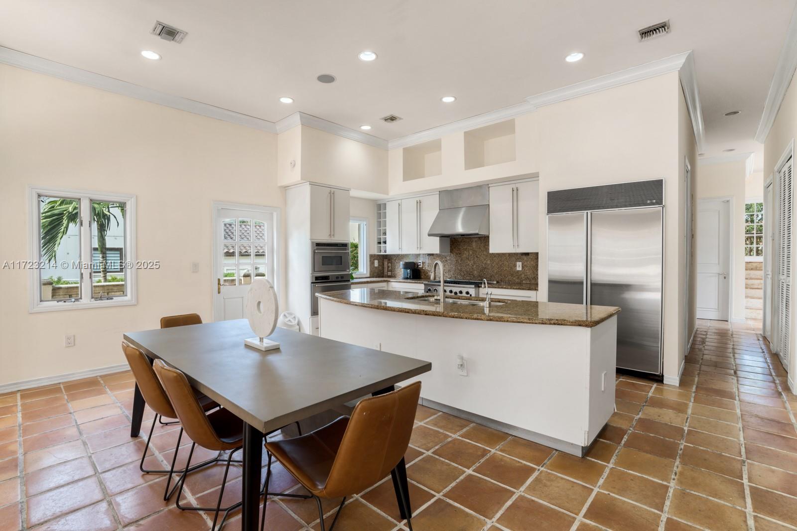 322 Costa Brava Ct Coral Gables, FL 33143 322 Costa Brava Ct Coral Gables, FL 33143