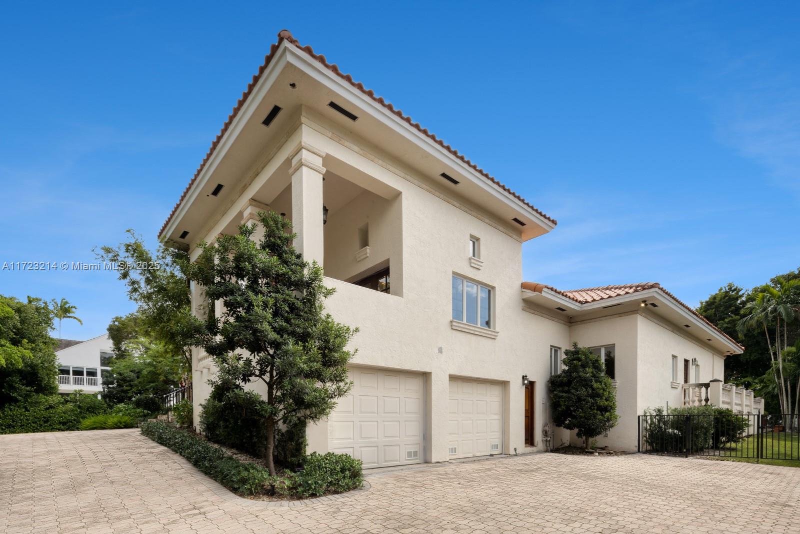 322 Costa Brava Ct Coral Gables, FL 33143 322 Costa Brava Ct Coral Gables, FL 33143