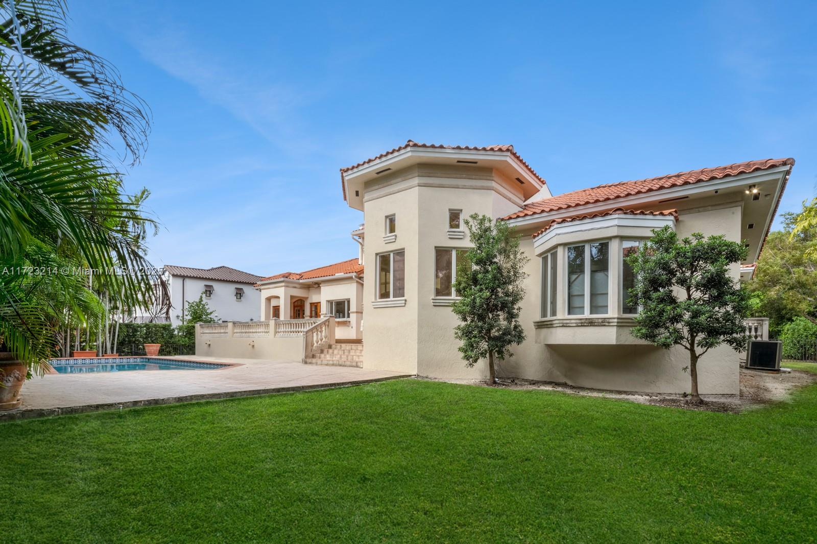 322 Costa Brava Ct Coral Gables, FL 33143 322 Costa Brava Ct Coral Gables, FL 33143