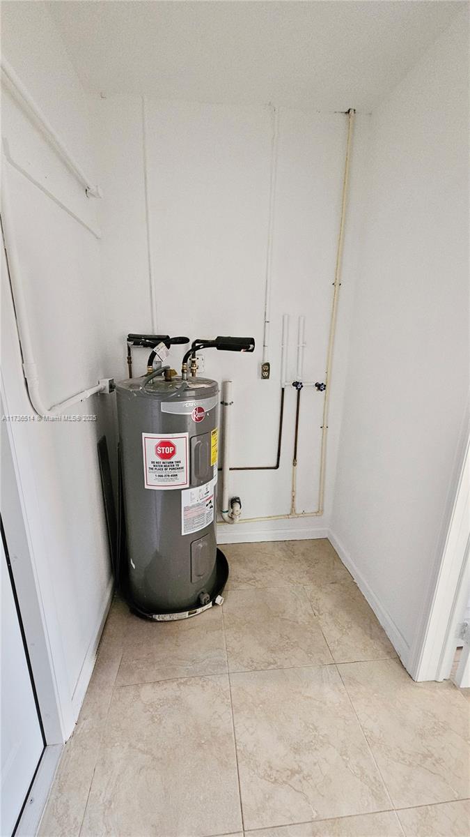 3801 NW 6th St,Lauderhill, FL 33311