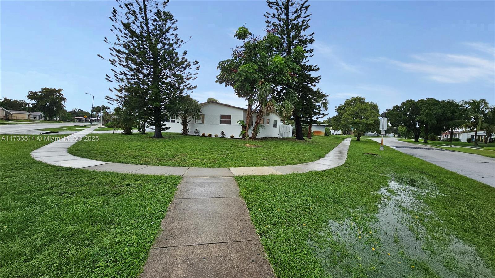 3801 NW 6th St,Lauderhill, FL 33311