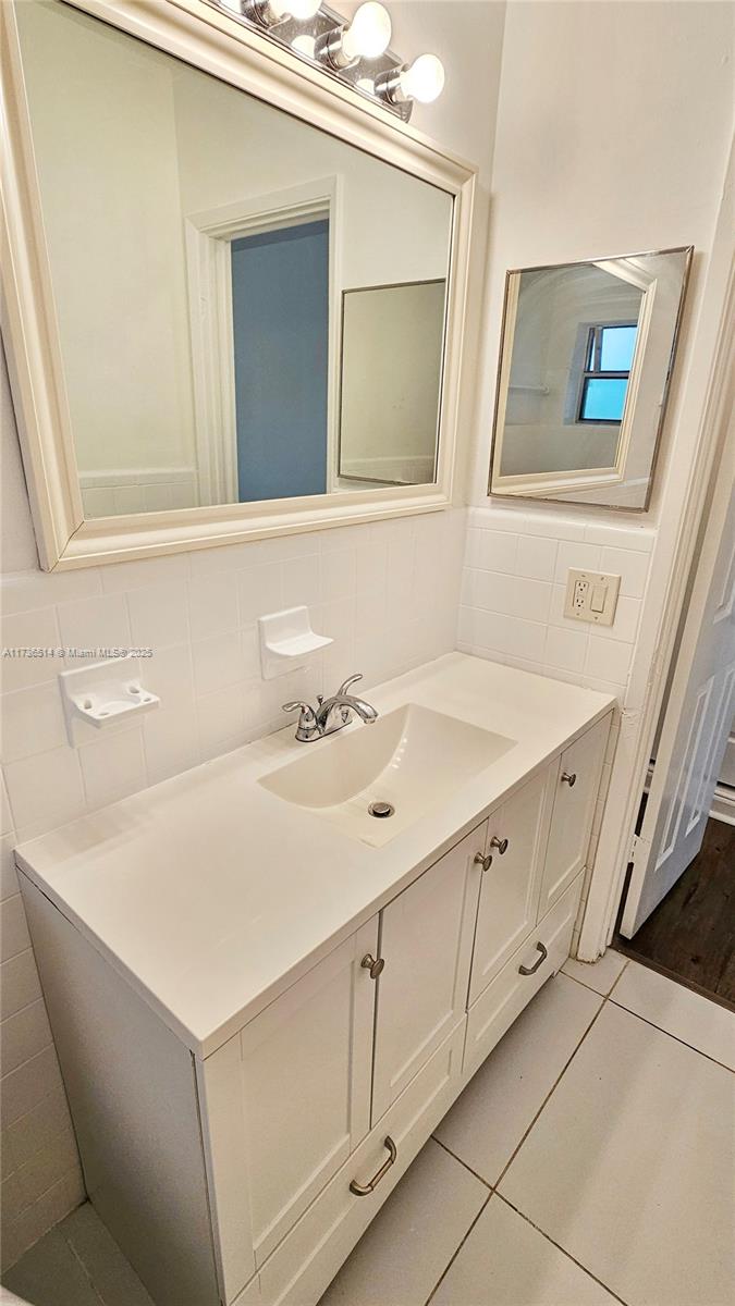 3801 NW 6th St,Lauderhill, FL 33311