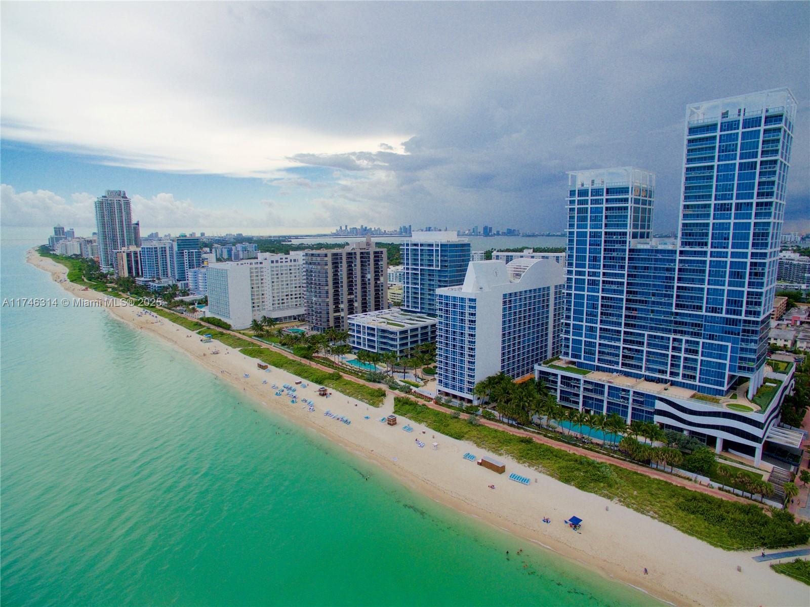 image Central Carillon Beach24